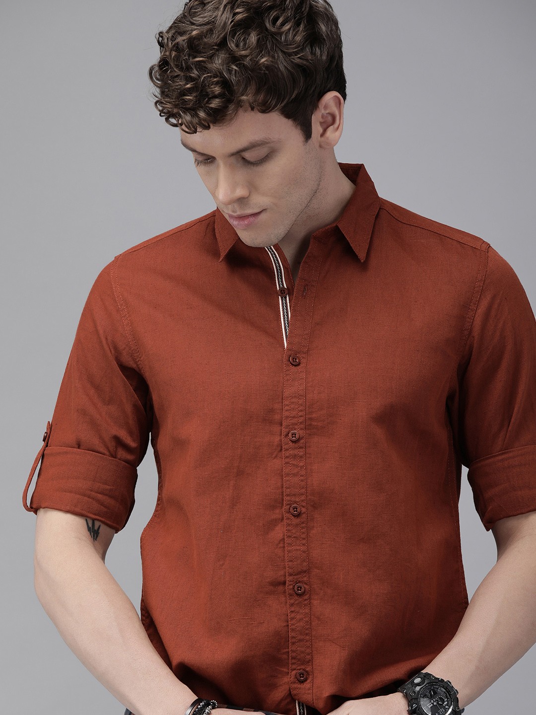 

Roadster Men Brown Regular Fit Solid Casual Shirt