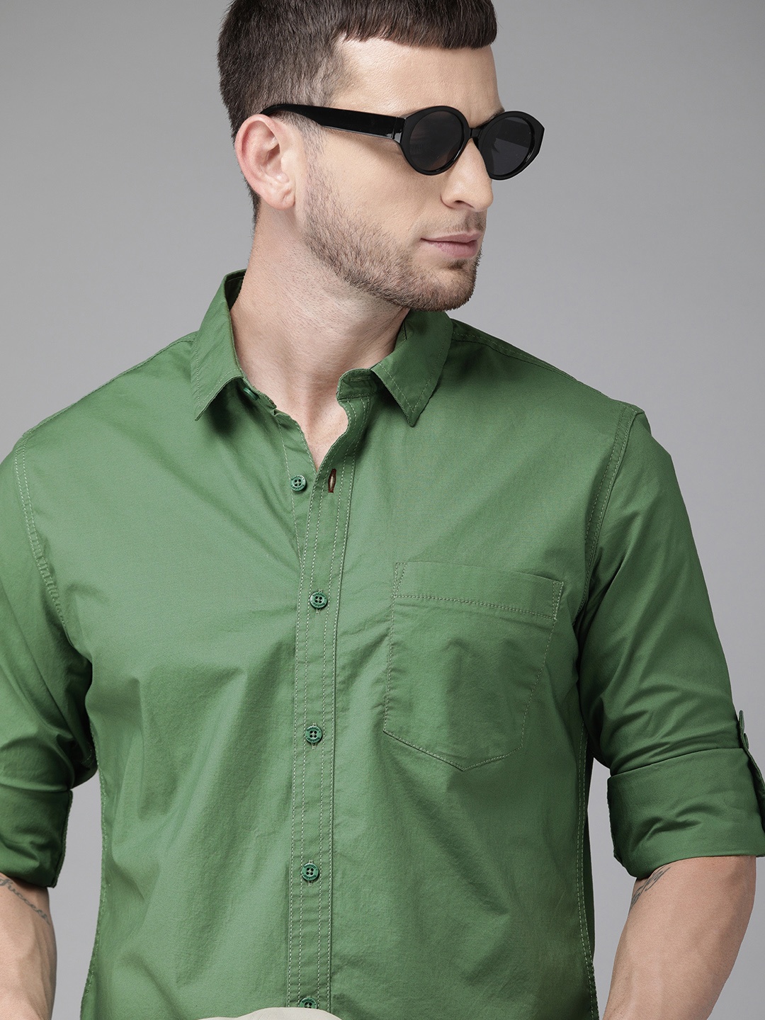 

Roadster Men Green Slim Fit Solid Casual Shirt