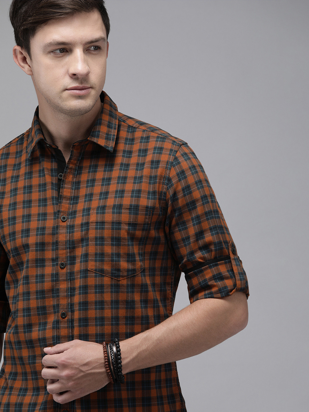 

Roadster Men Orange & Charcoal Grey Regular Fit Checked Casual Shirt