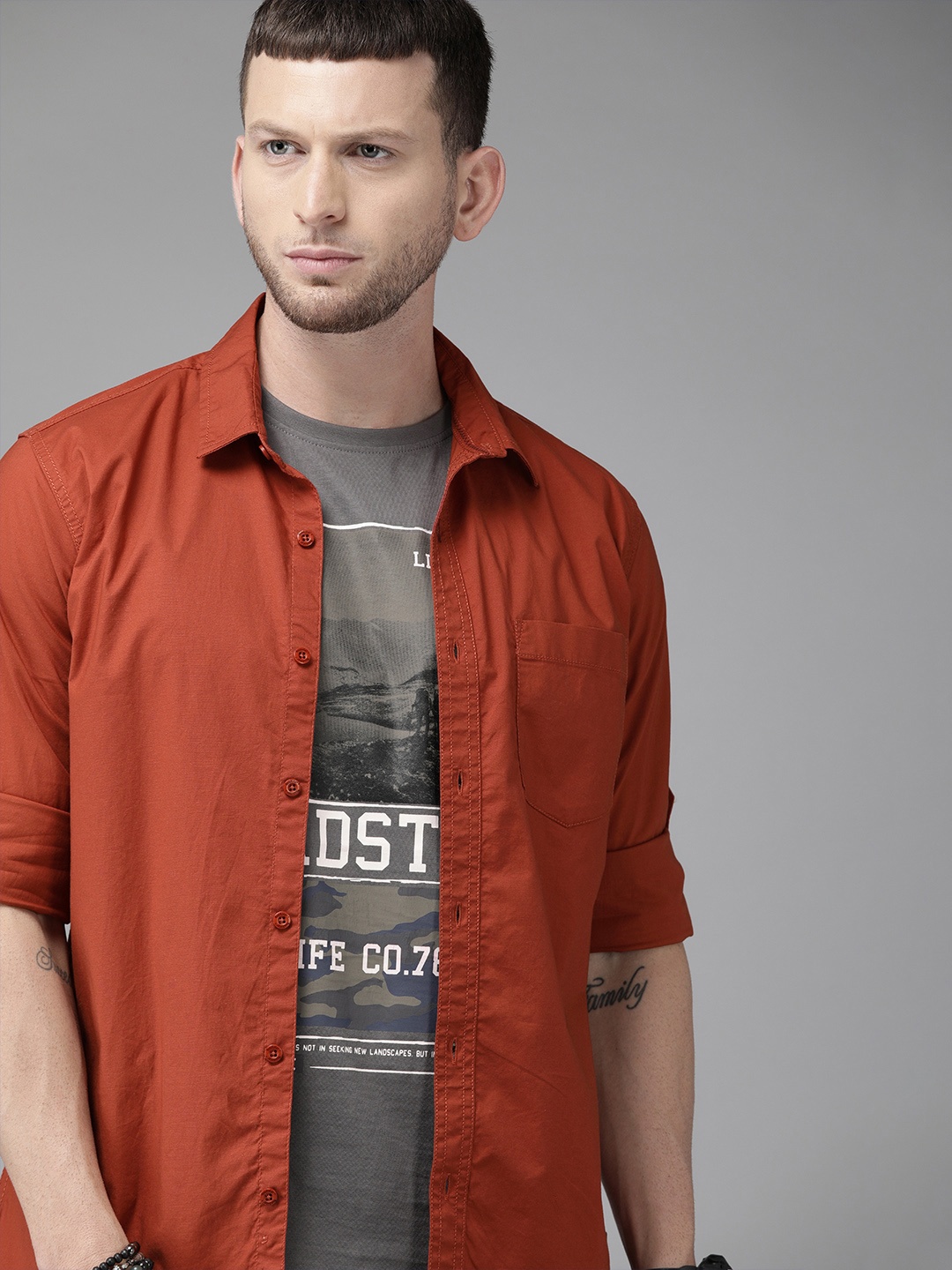 

Roadster Orange Slim Fit Sustainable Casual Stretch Shirt