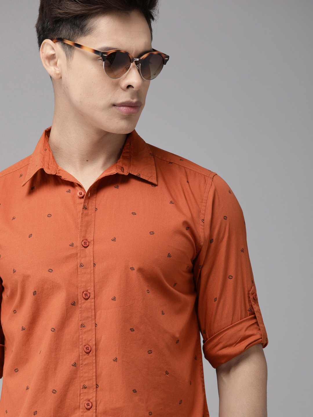 

Roadster Men Rust Orange Regular Fit Printed Casual Shirt