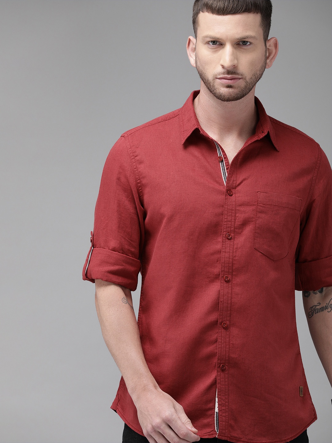 

Roadster Men Rust Red Regular Fit Solid Casual Linen Shirt