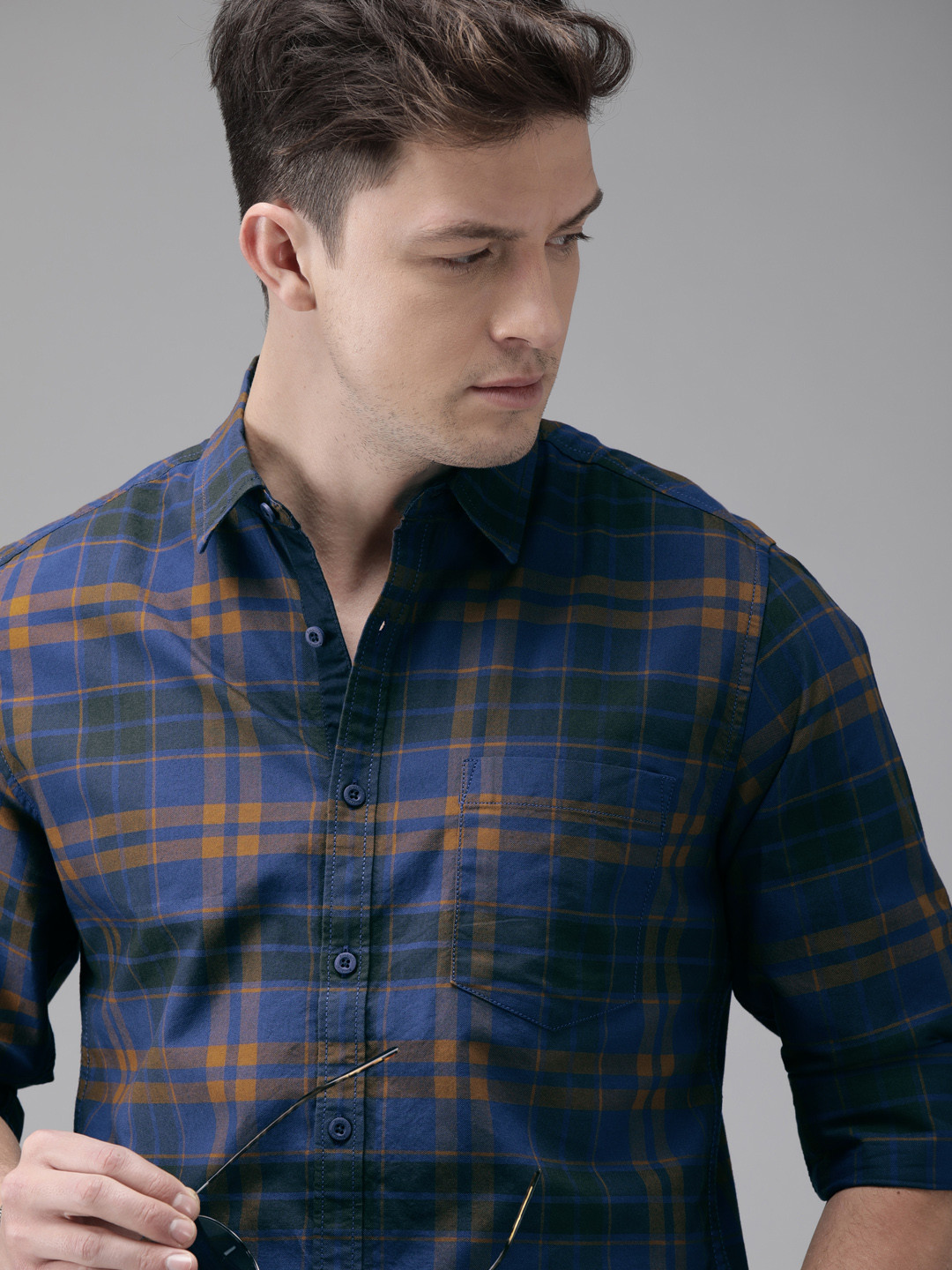 

Roadster Men Blue & Brown Regular Fit Oxford Checked Sustainable Casual Shirt