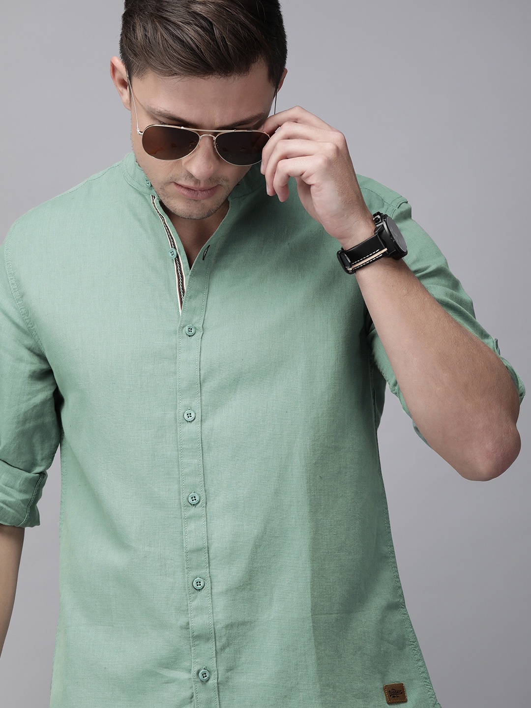 

Roadster Men Sea Green Regular Fit Solid Casual Shirt
