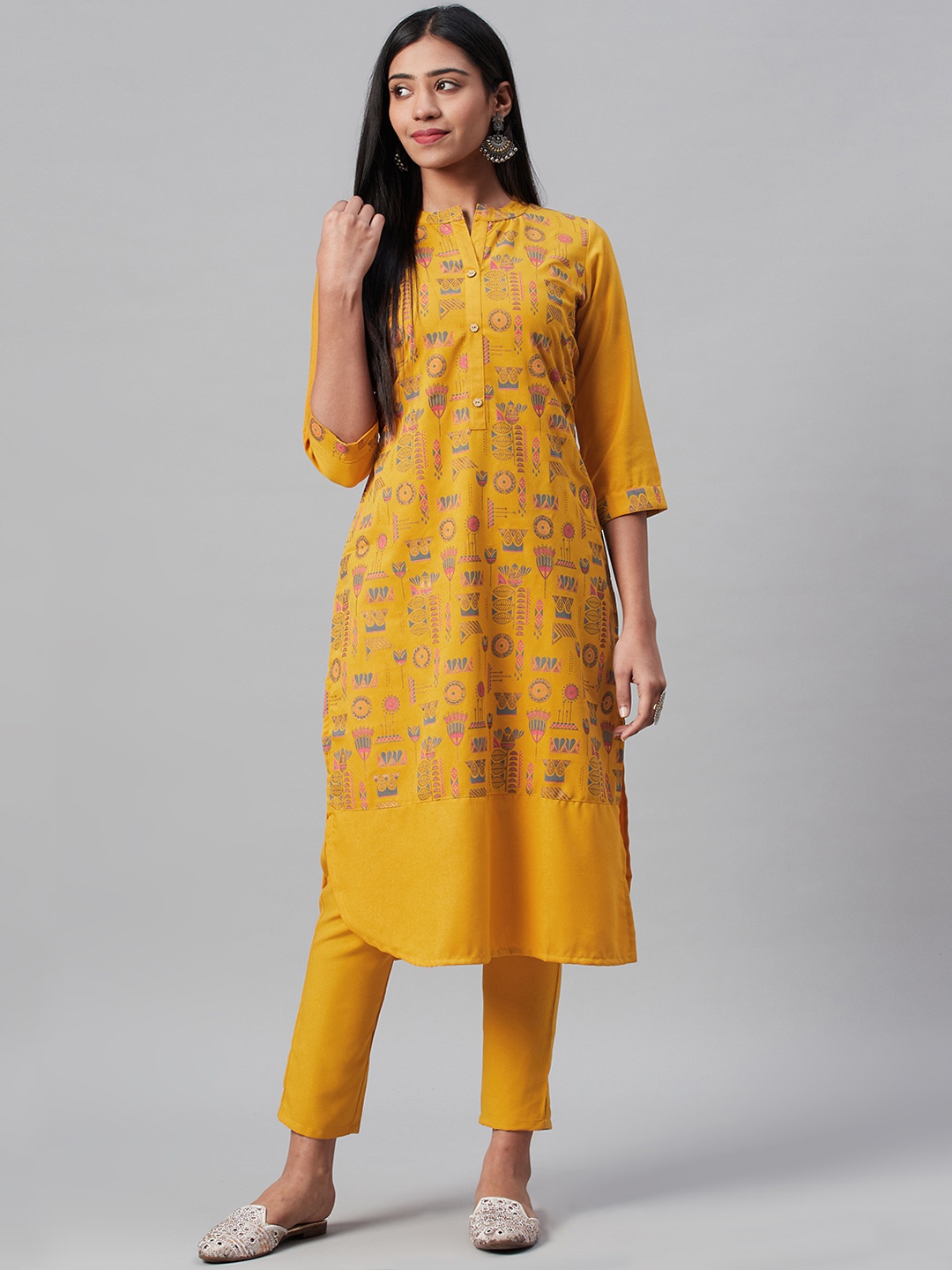 

ZIYAA Women Mustard & Navy Blue Foil Tribal Printed Kurta with Trousers