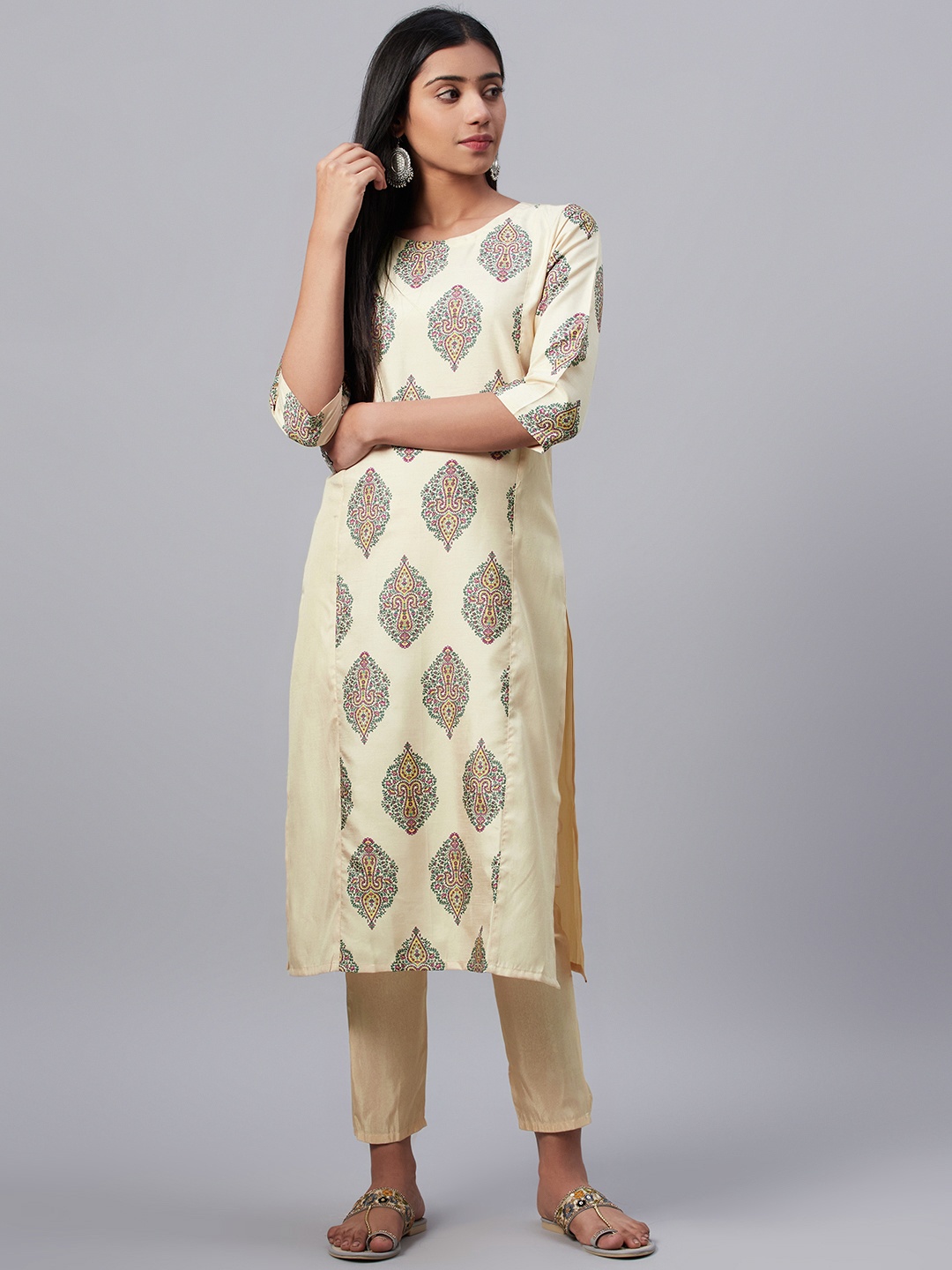 

ZIYAA Women Cream-Coloured & Blue Printed Kurta with Trousers
