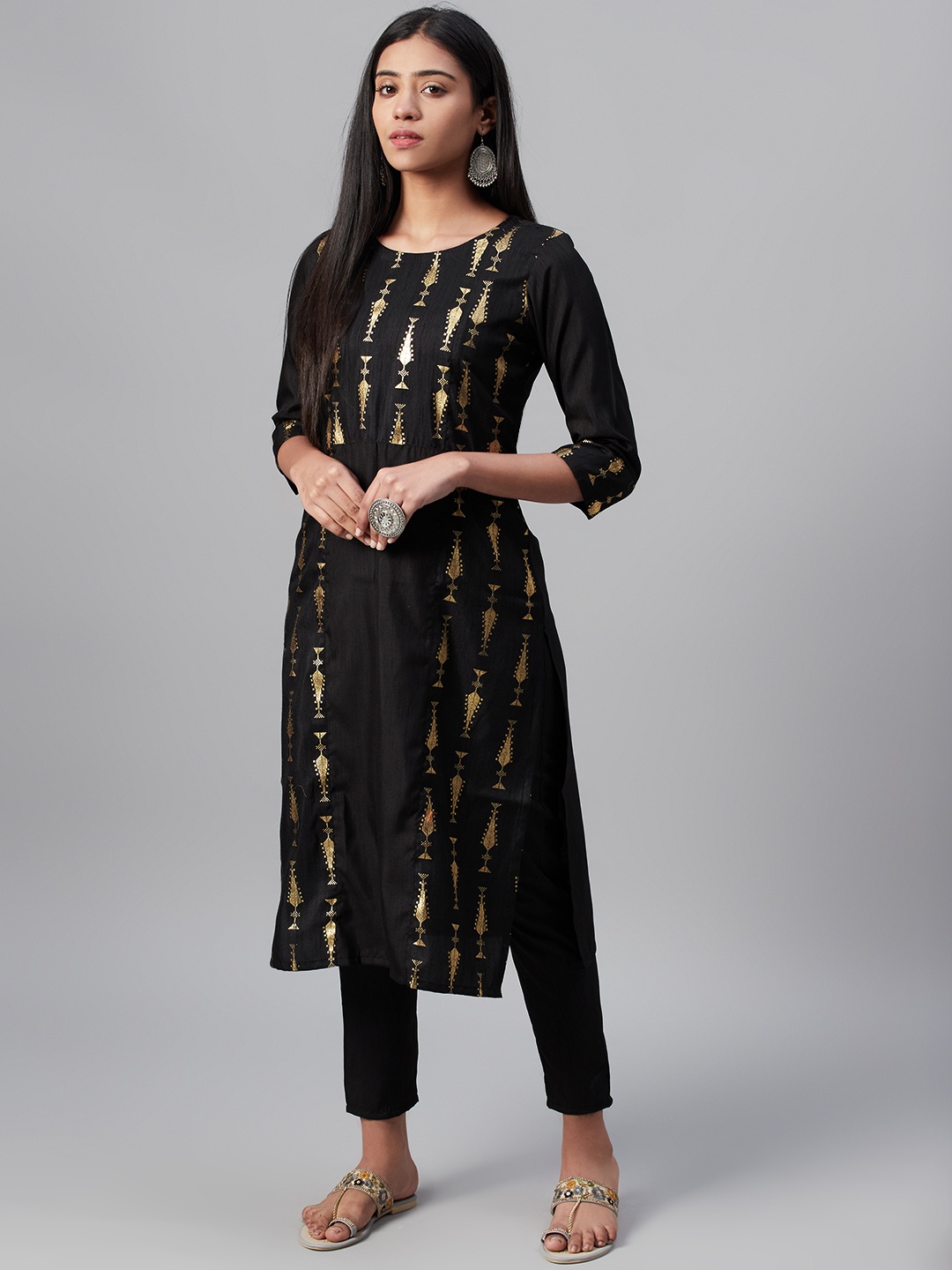 

ZIYAA Women Black & Golden Foil Print Kurta with Trousers