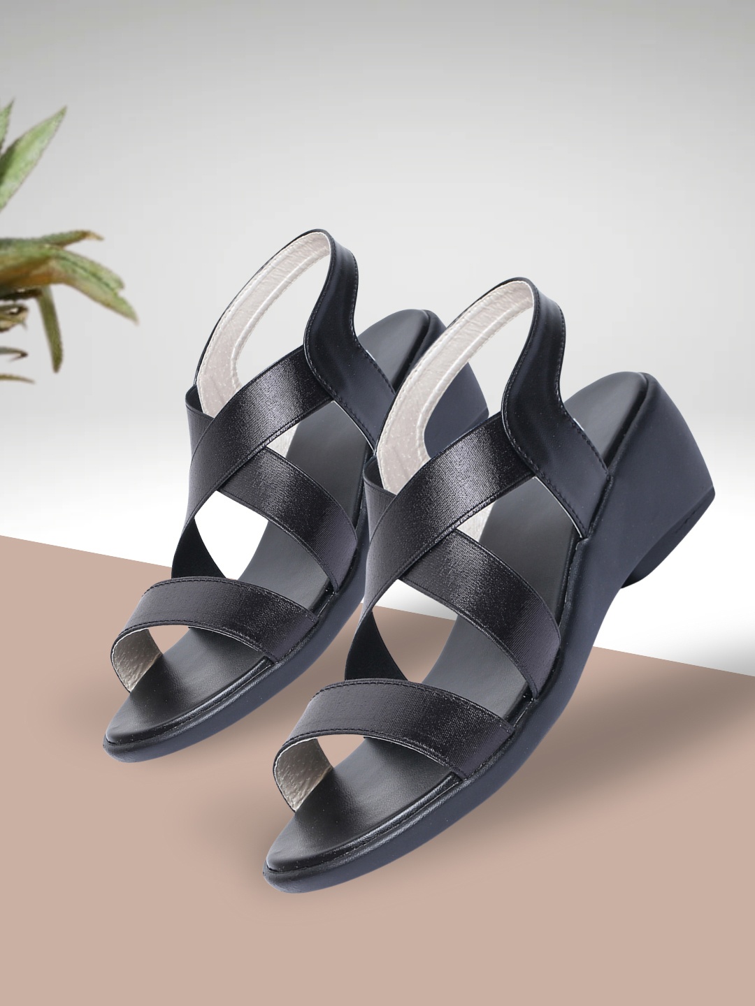 

TRASE Women Black Solid Wedges