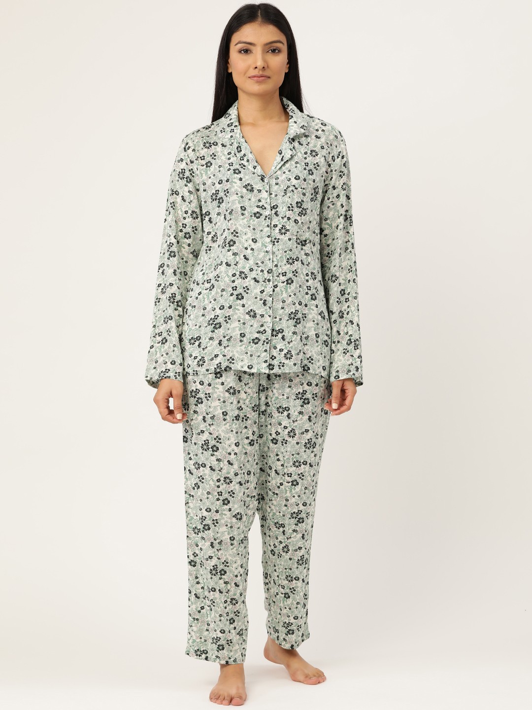 

Hancock Women White & Green Printed Night suit