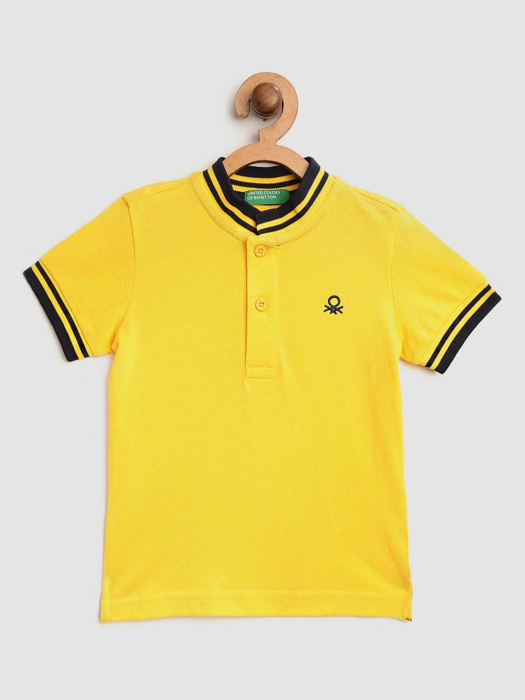 

United Colors of Benetton Boys Yellow Solid Polo Collar T-shirt