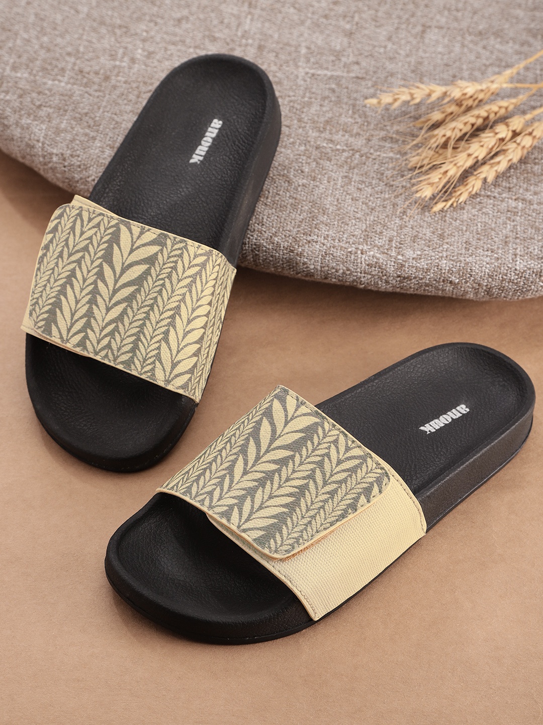 

Anouk Women Olive Green & Off White Printed Sliders