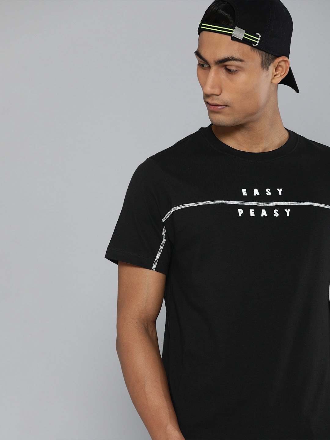 

Kook N Keech Men Black Printed Round Neck Pure Cotton T-shirt