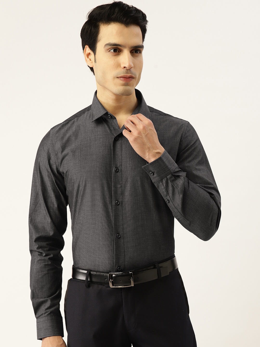 

United Colors of Benetton Men Charcoal Grey Slim Fit Solid Formal Shirt