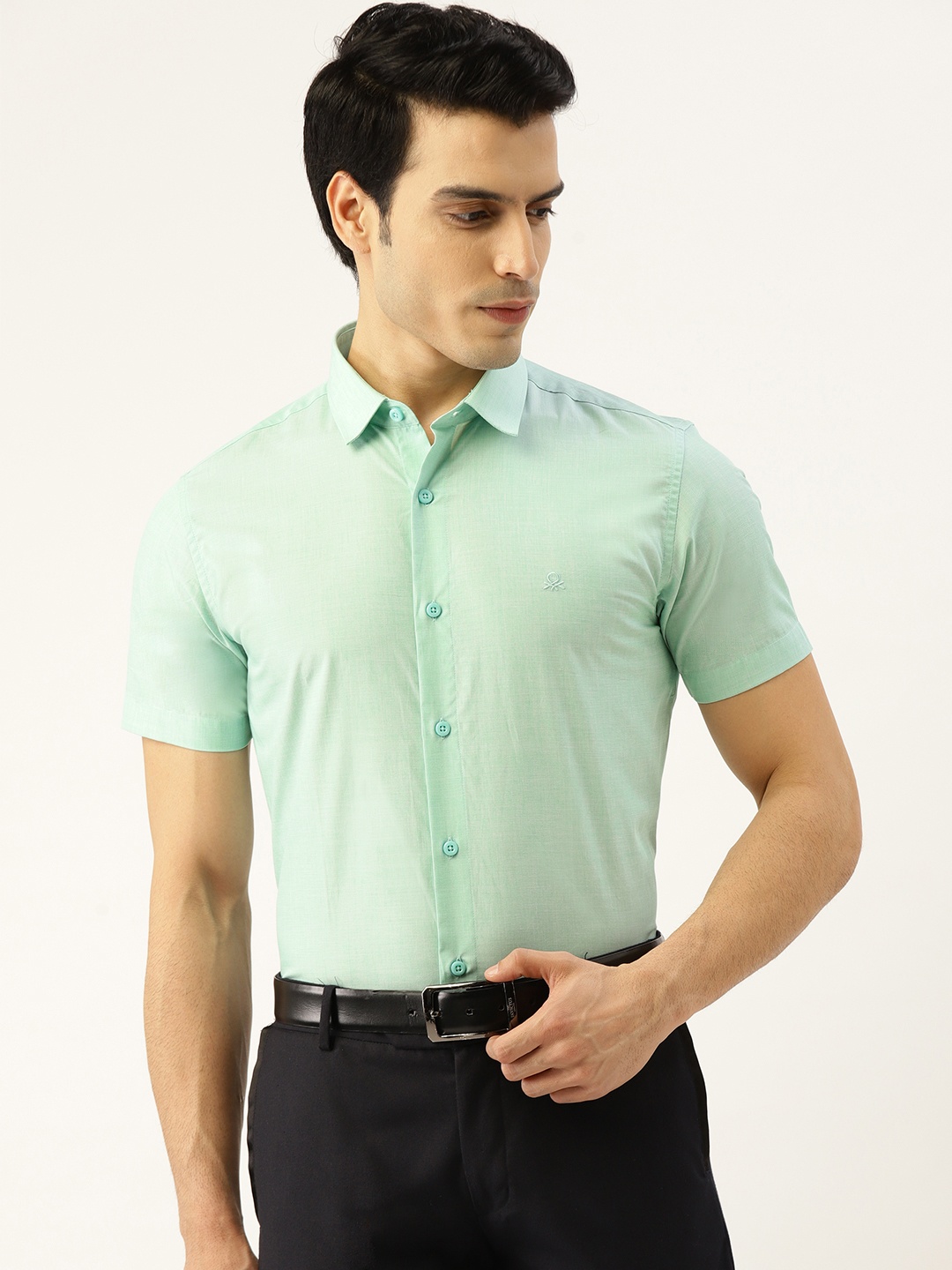 

United Colors of Benetton Men Green Slim Fit Solid Formal Shirt