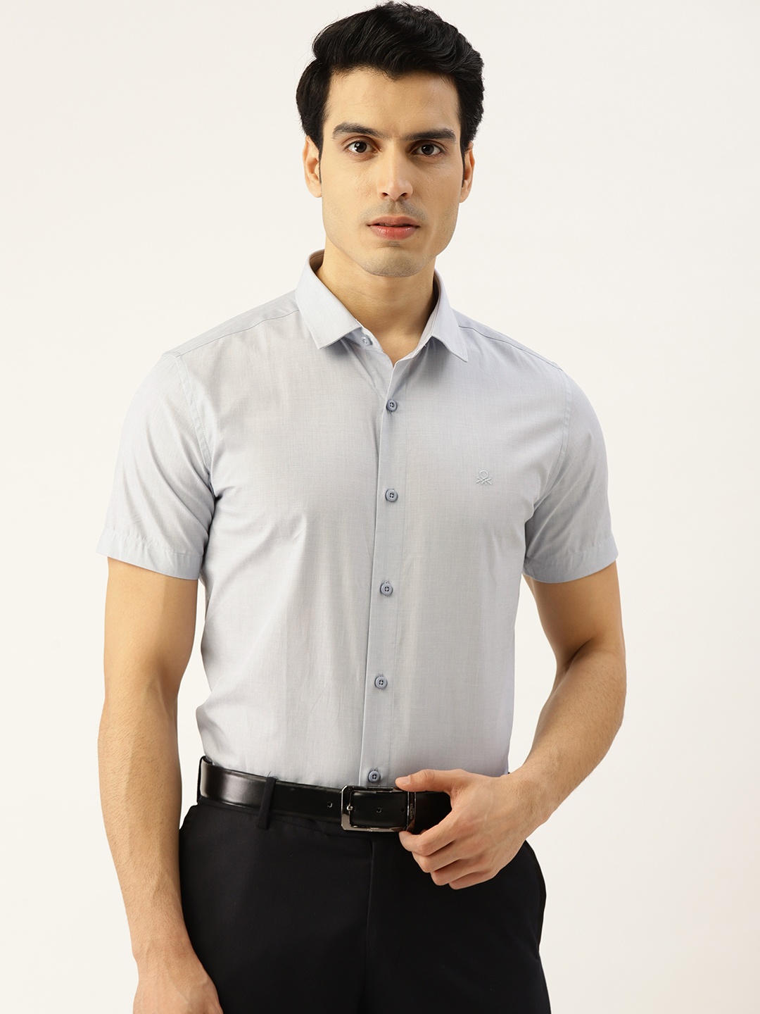 

United Colors of Benetton Men Blue Cotton Slim Fit Solid Formal Shirt