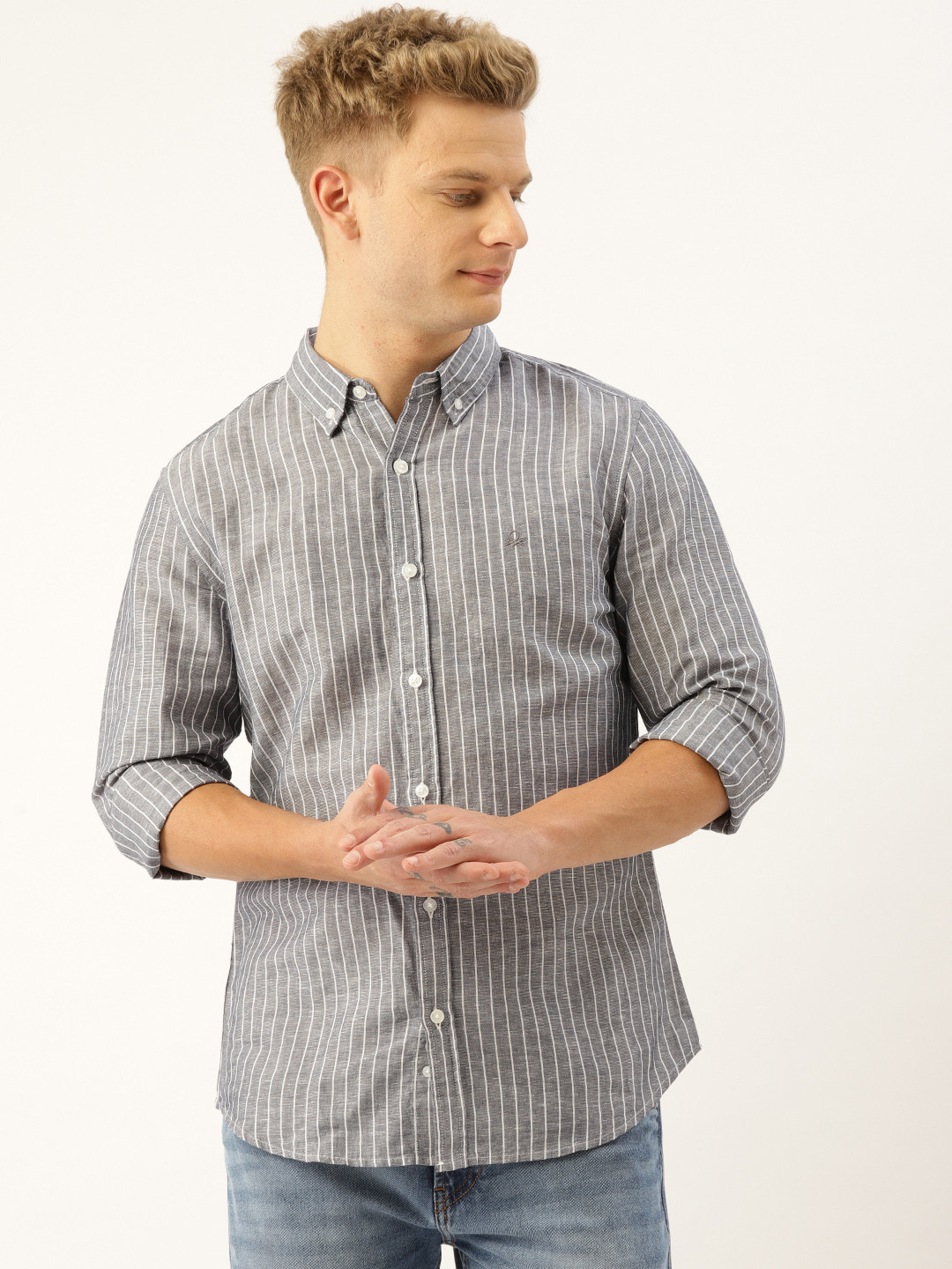 

United Colors of Benetton Men Grey & White Slim Fit Striped Casual Shirt