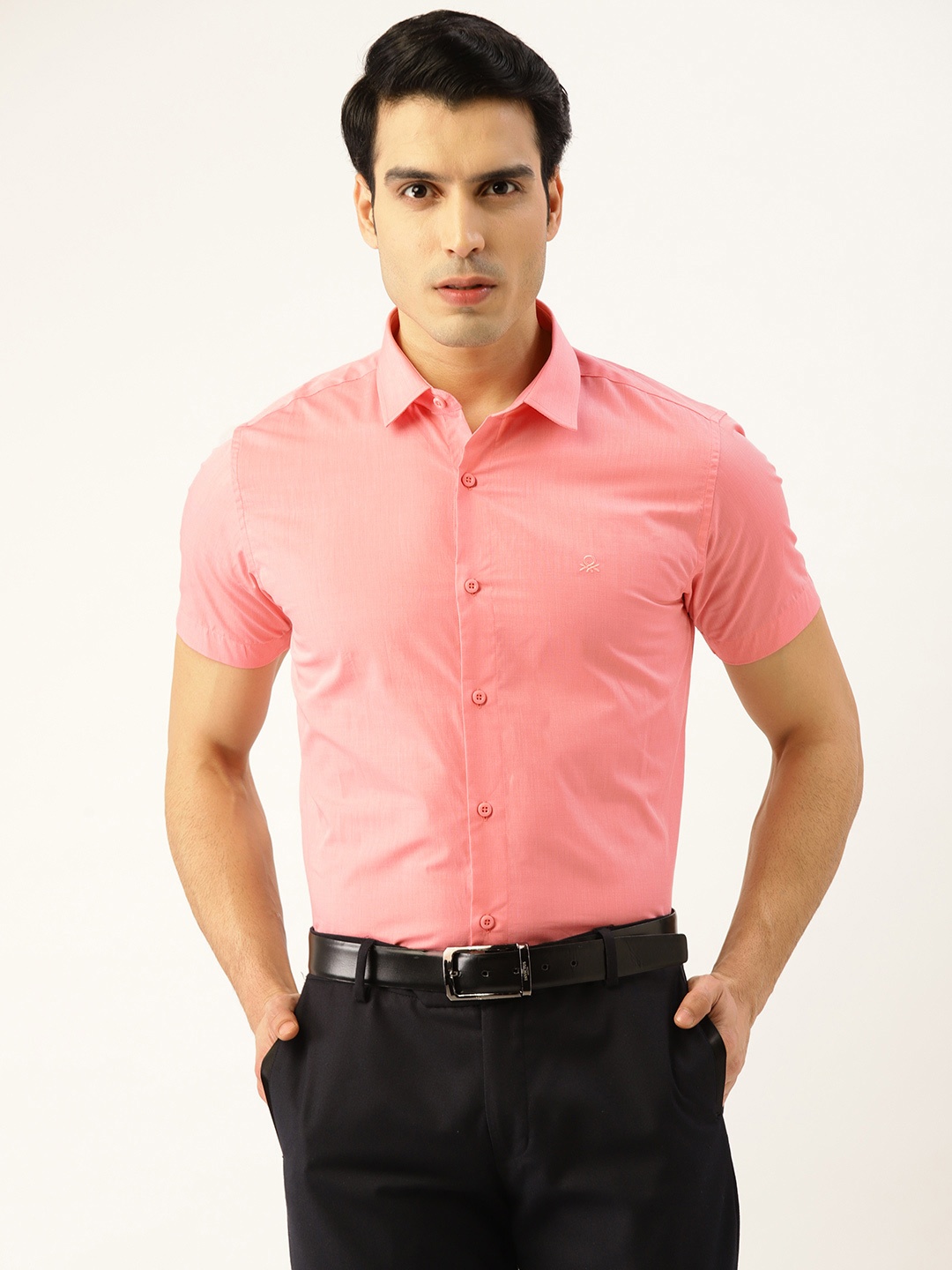 

United Colors of Benetton Men Pink Slim Fit Solid Formal Shirt