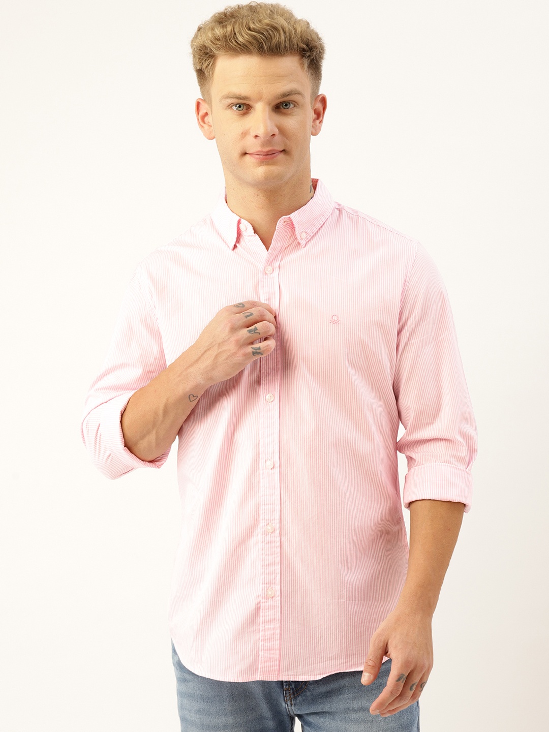 

United Colors of Benetton Men Pink & White Slim Fit Striped Casual Shirt