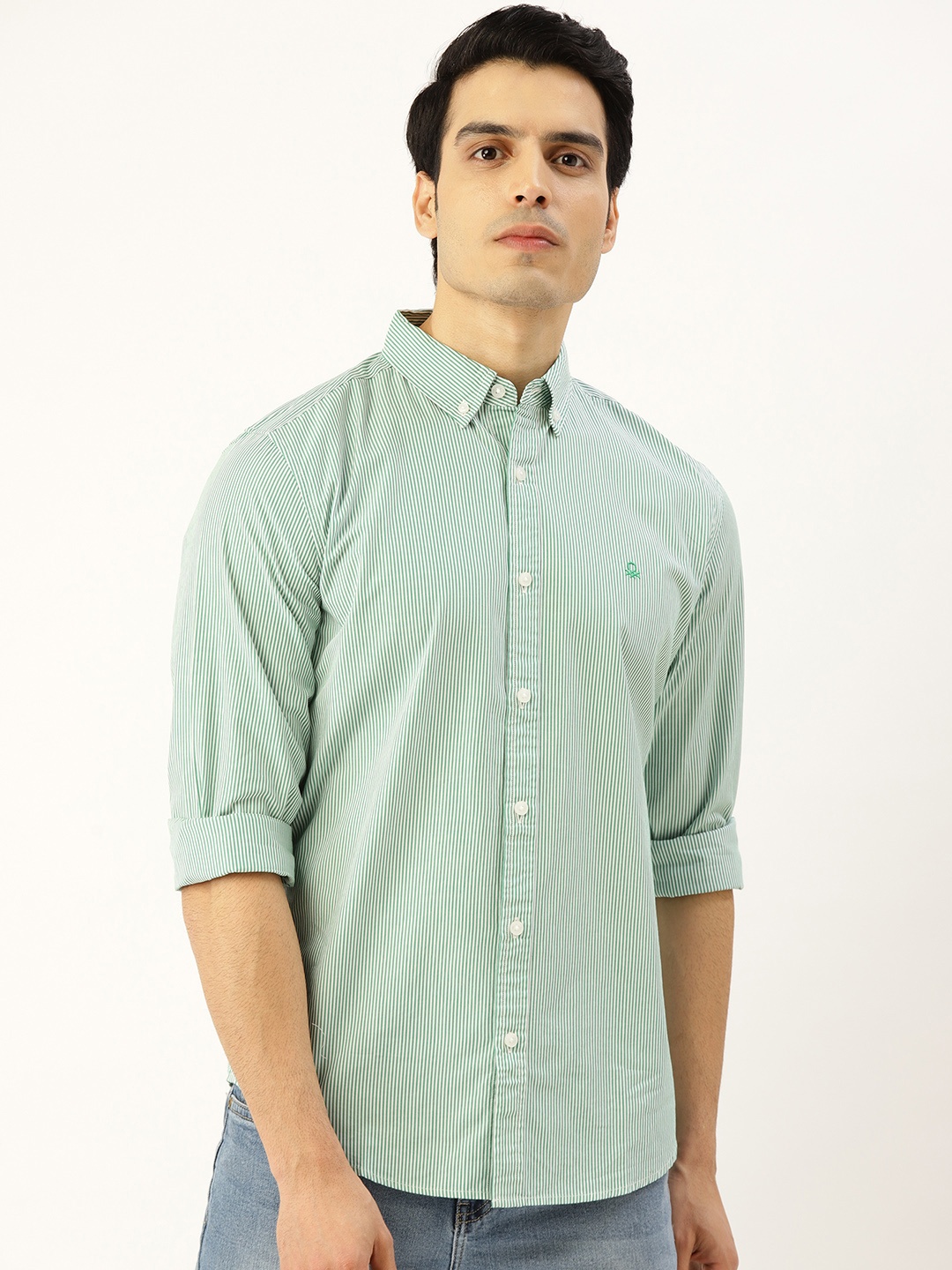 

United Colors of Benetton Men Green & White Cotton Slim Fit Striped Casual Shirt
