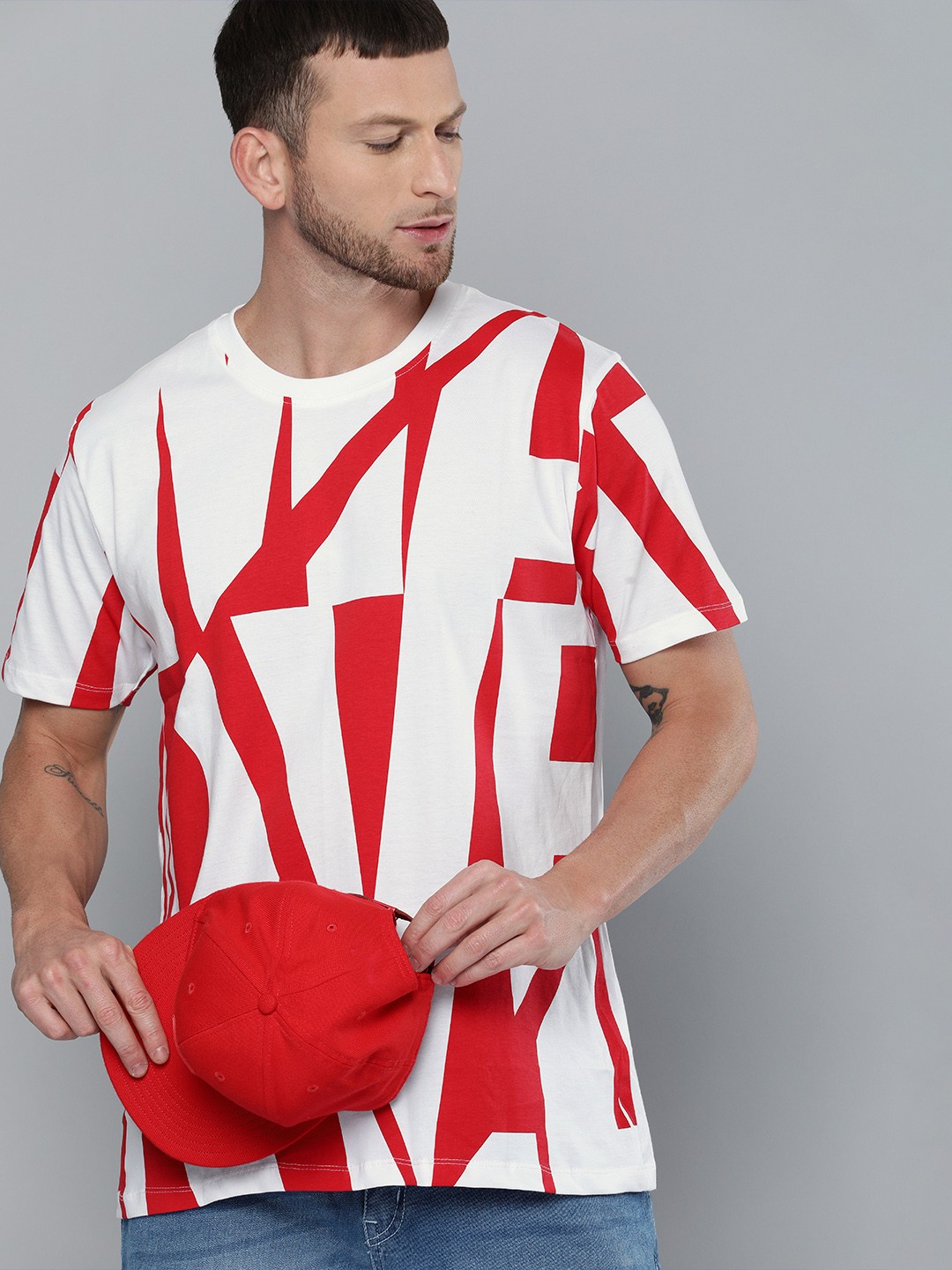 

Kook N Keech Marvel Men White Red Printed Round Neck Pure Cotton Relaxed T-shirt