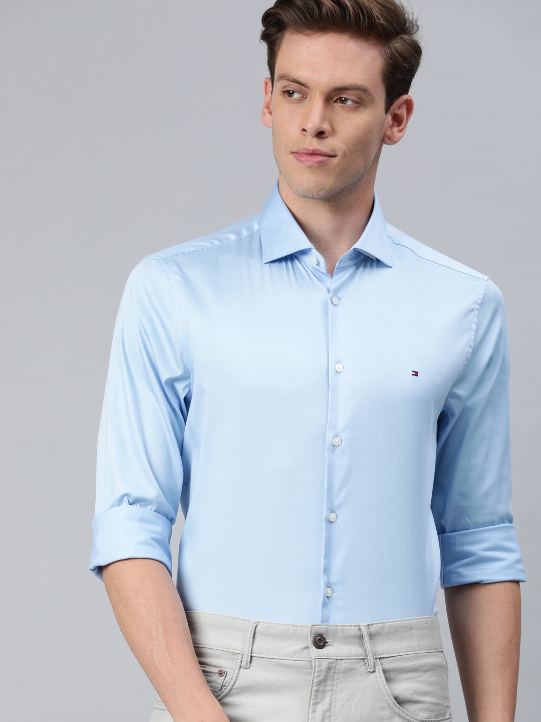 

Tommy Hilfiger Men Blue Slim Fit Solid Smart Casual Shirt