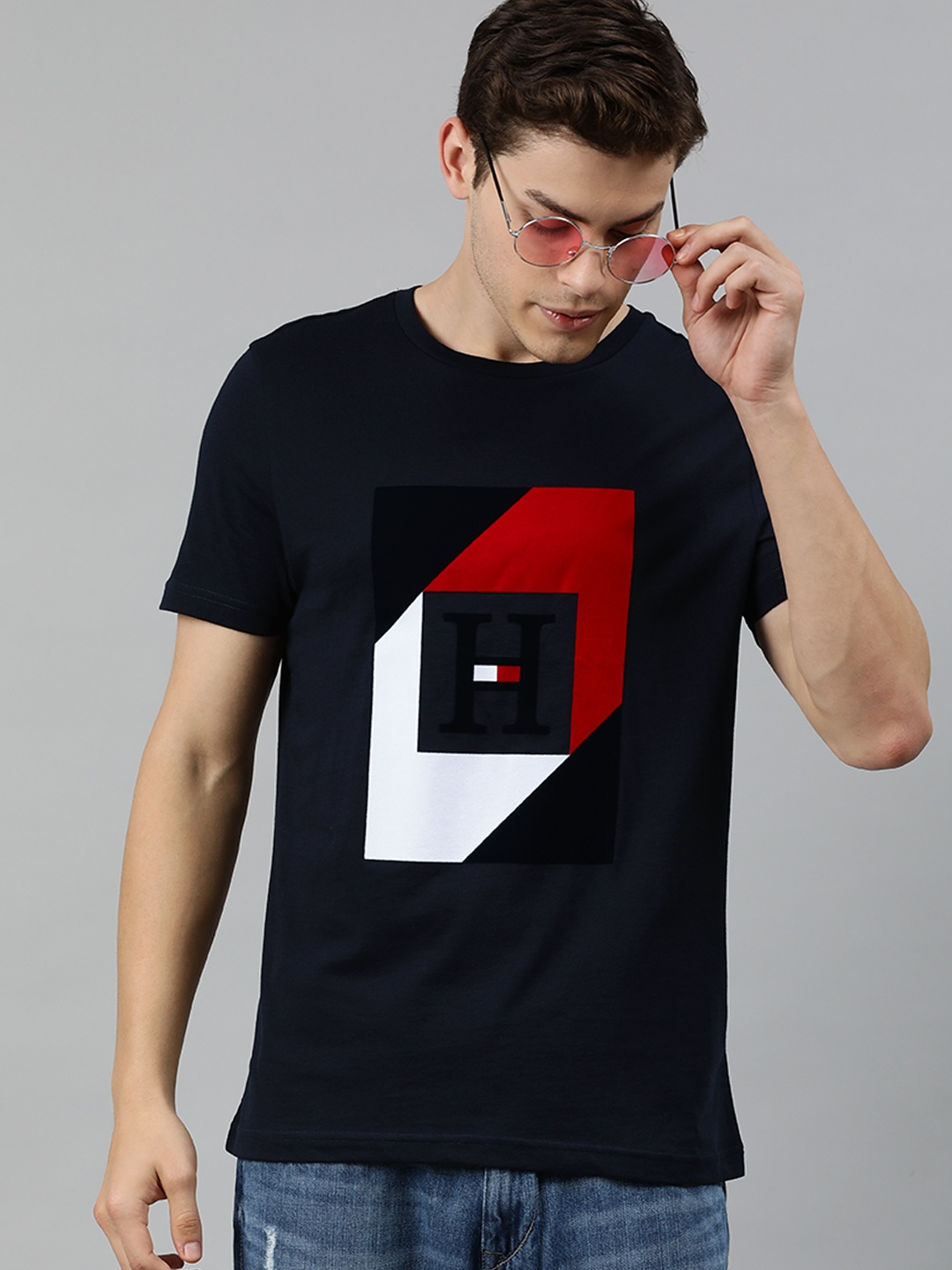 

Tommy Hilfiger Men Navy Blue Printed Round Neck T-shirt