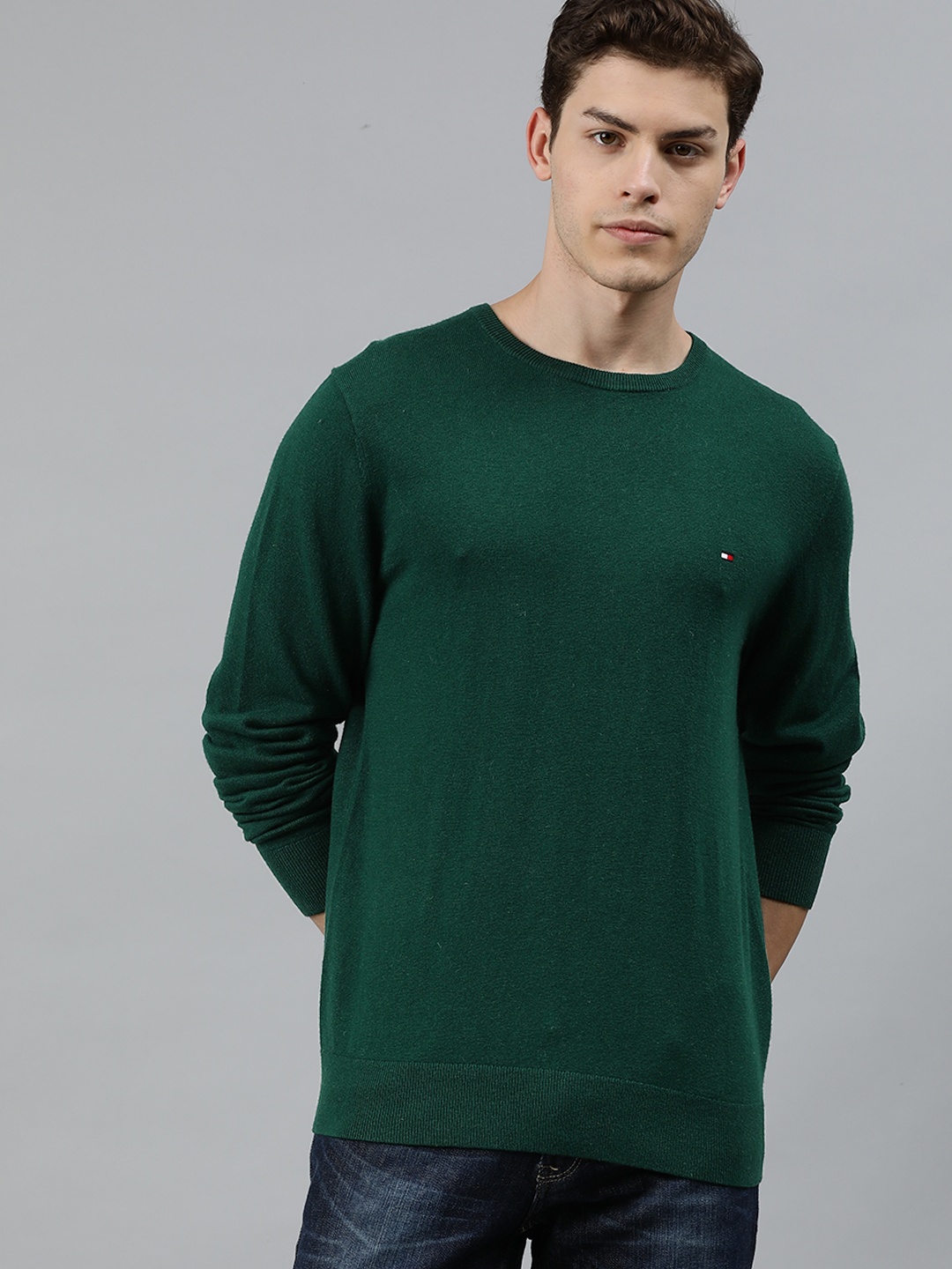 

Tommy Hilfiger Men Green Solid Pullover Sweater