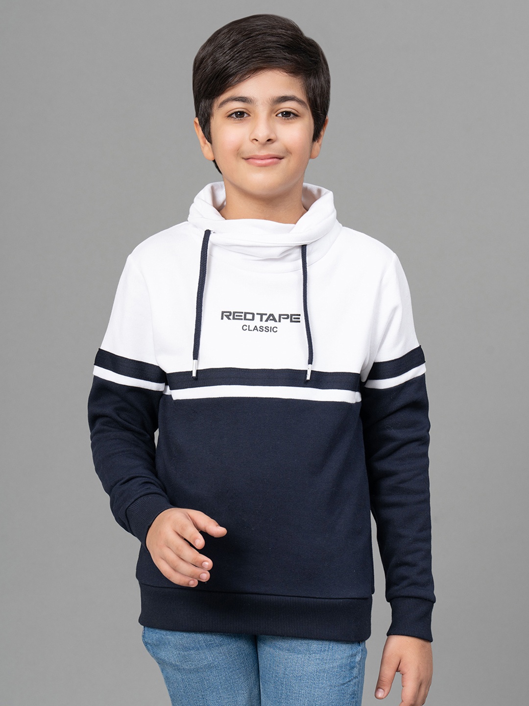 

Red Tape Boys White & Black Colourblocked Sweatshirt