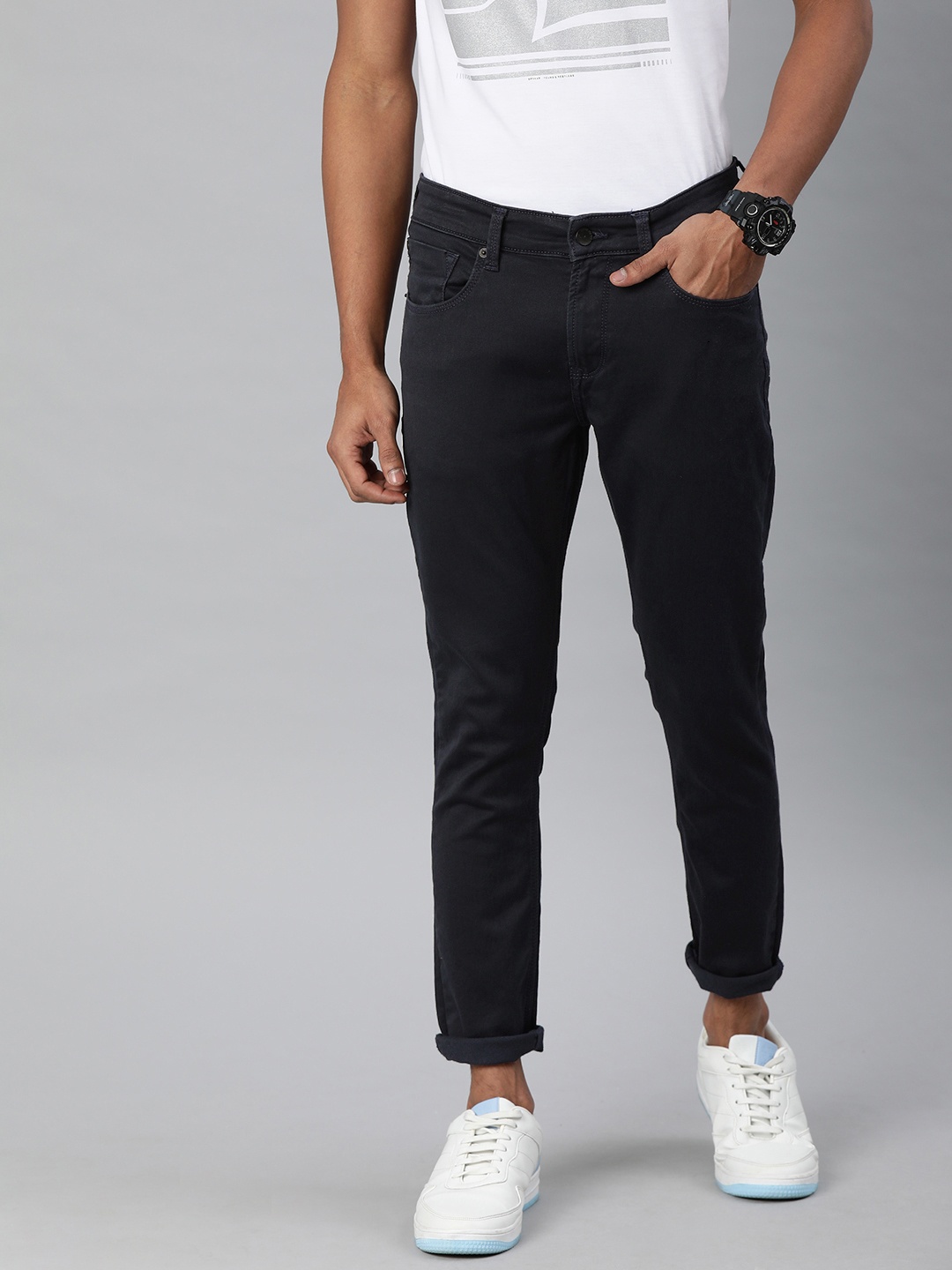 

SPYKAR Men Black Tapered Fit Low-Rise Clean Look Stretchable Jeans