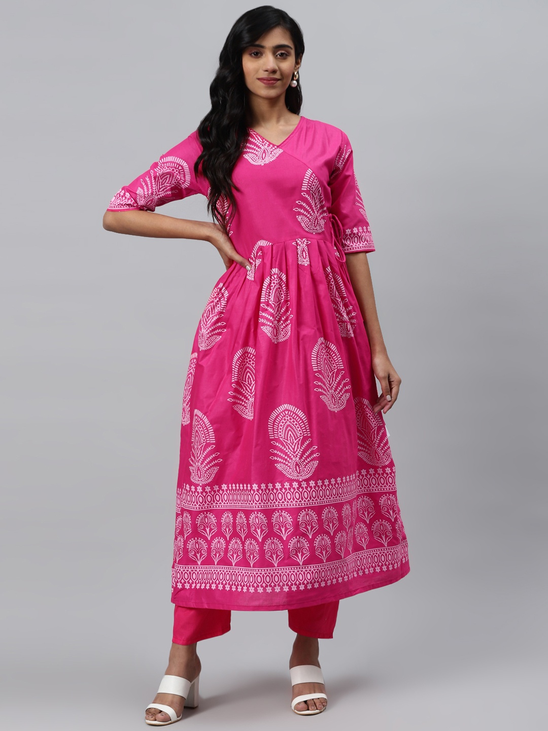 

GoSriKi Women Pink & Off-White Ethnic Printed Angrakha Kurta with Trousers