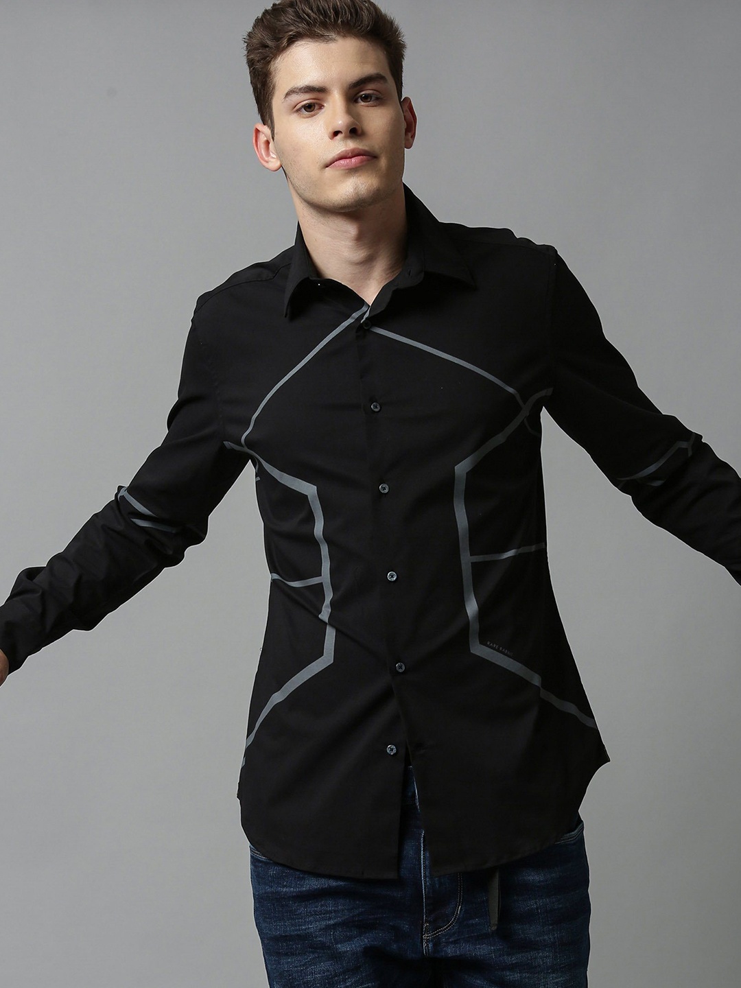 

RARE RABBIT Men Black & White Tailored Fit Printed Casual Shirt