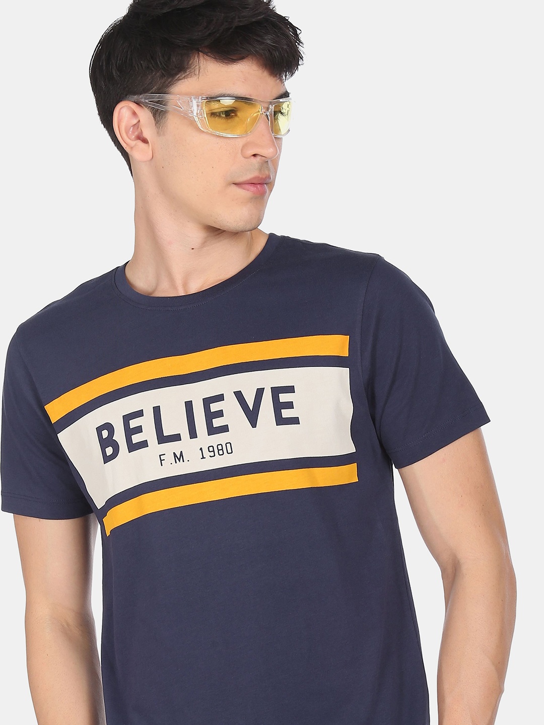 

Flying Machine Men Blue Colourblocked Round Neck T-shirt