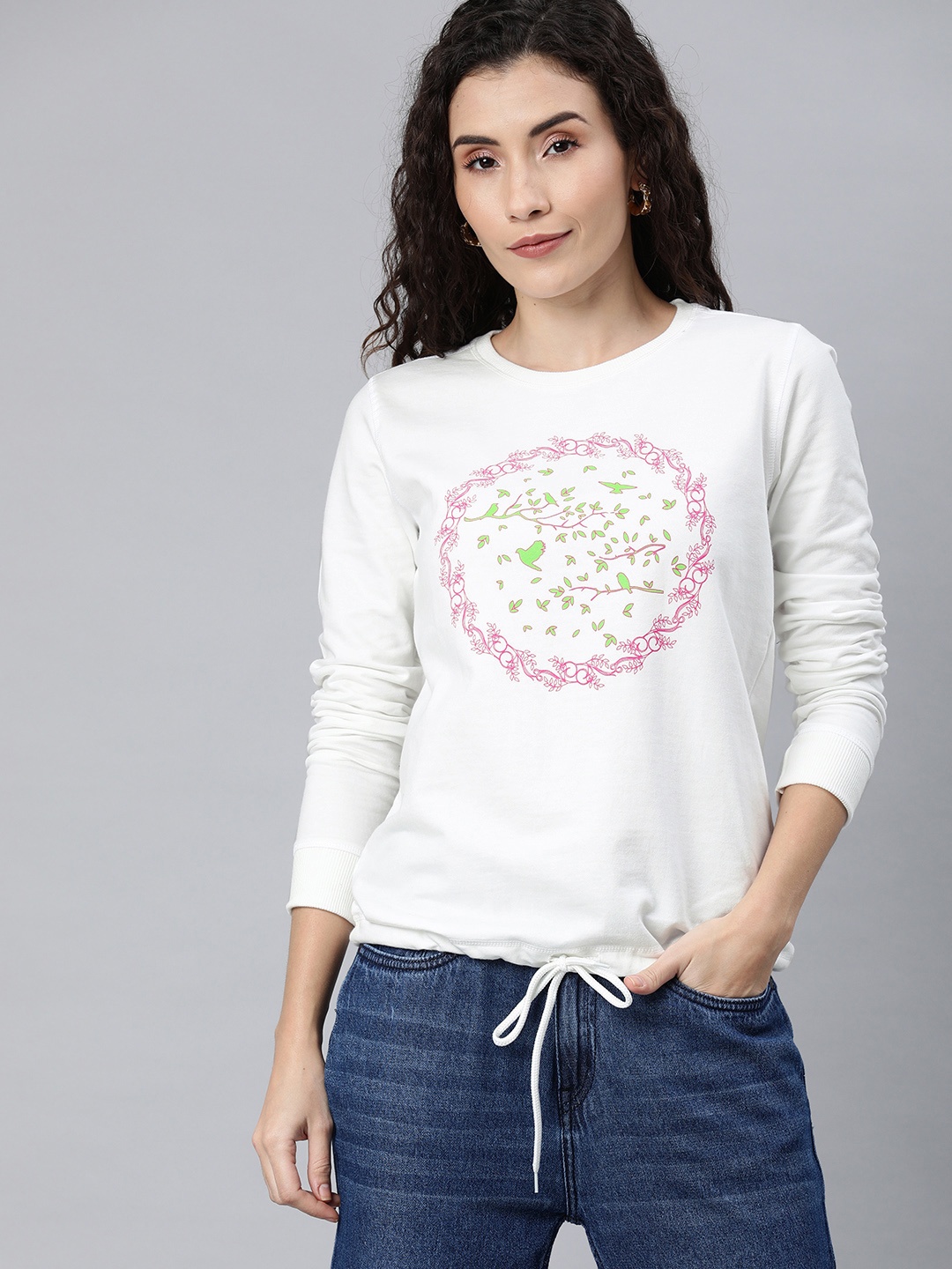 

Enviously Young Women Off-White Printed Pullover Sweatshirt with Tie-Up Hem