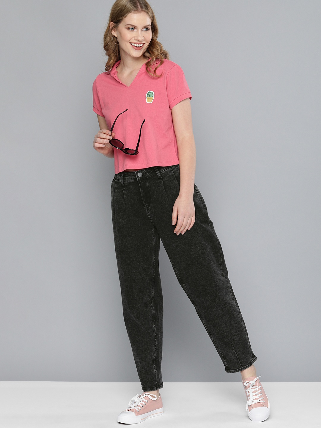 

Mast & Harbour Women Black Slouch Fit Mid-Rise Clean Look Stretchable Jeans