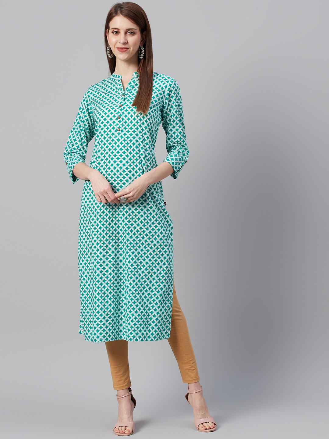 

KSUT Women Green & Off-White Geometric Printed Straight Kurta