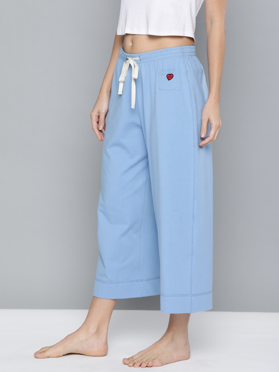 

Chemistry Women Blue Solid Knitted Cropped Lounge Pants