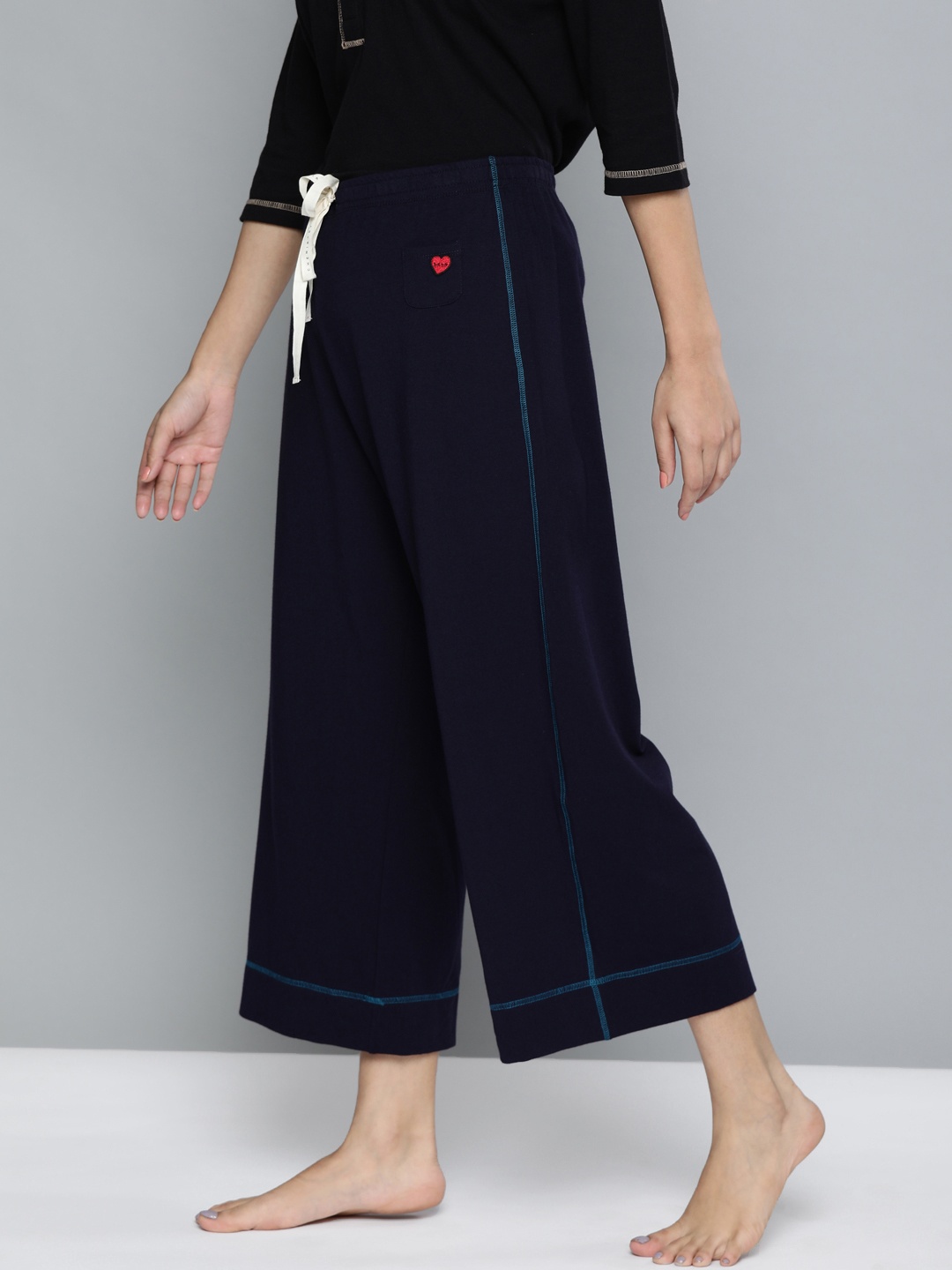 

Chemistry Women Navy Blue Solid Knitted Cropped Lounge Pants