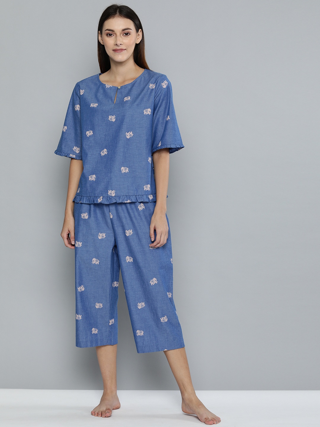 

Chemistry Women Blue & Peach-Coloured Ethnic Printed Night Suit
