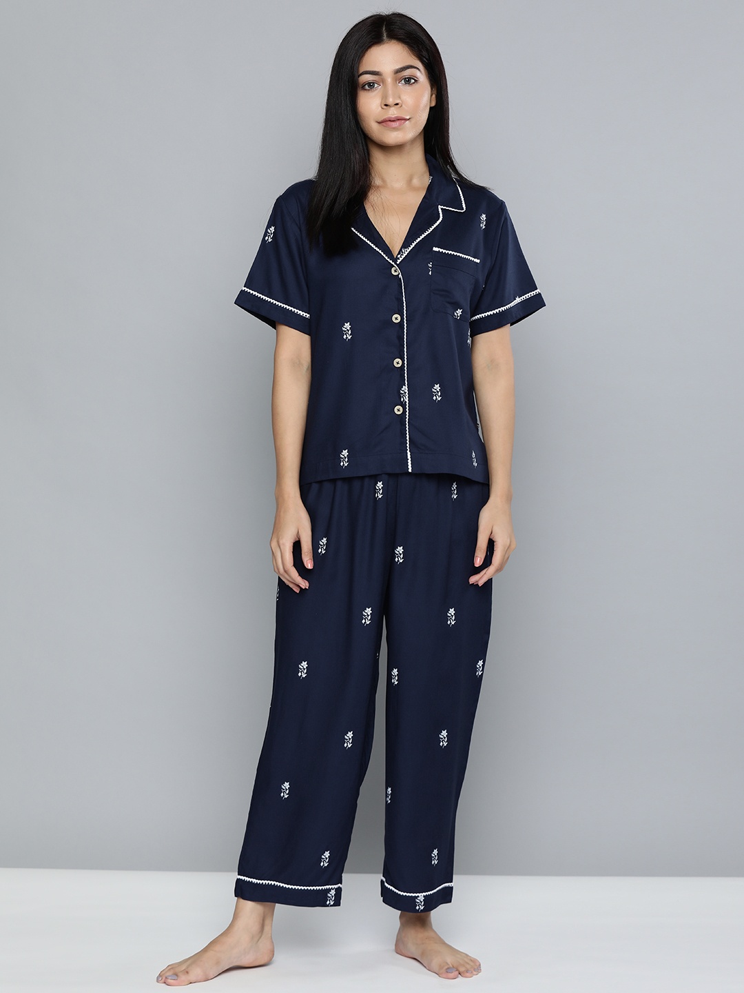 

Chemistry Women Navy Blue & White Printed Night suit