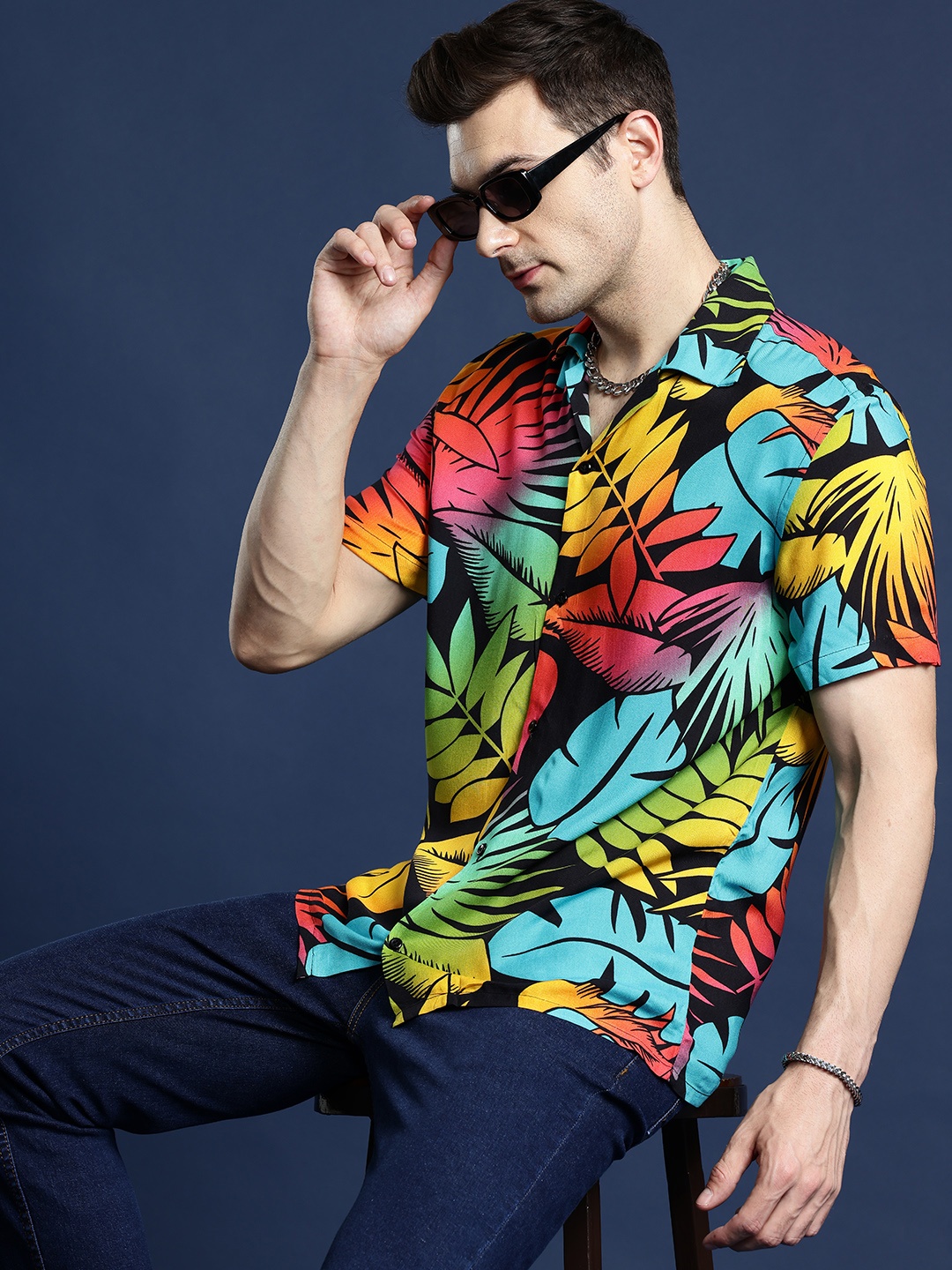 

Hancock Men Multicoloured Relaxed Fit Floral Printed Casual Shirt, Multi