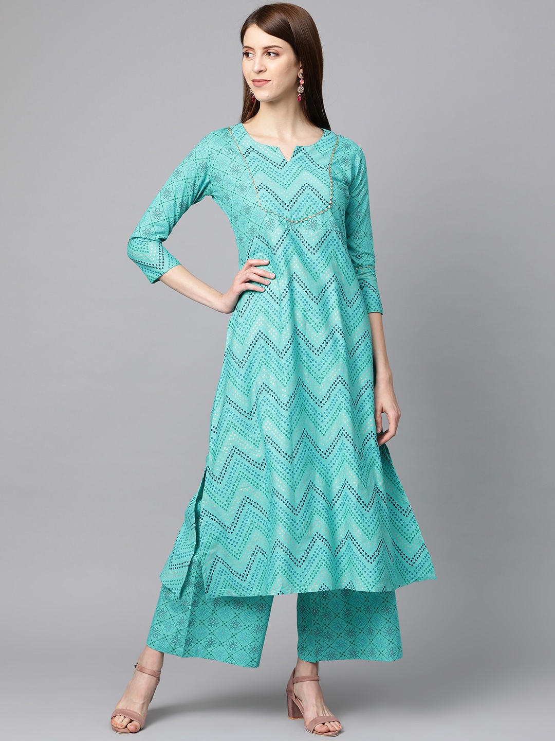 

mokshi Women Turquoise Blue & White Chevron Printed Kurta with Palazzos