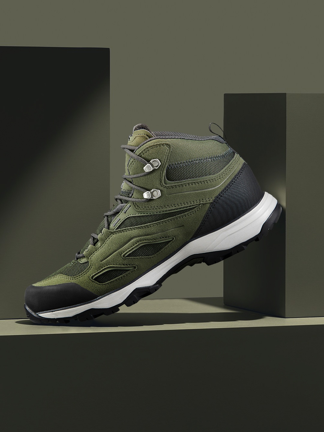 

Quechua By Decathlon Men Green Waterproof Mid-Top Hiking Shoes
