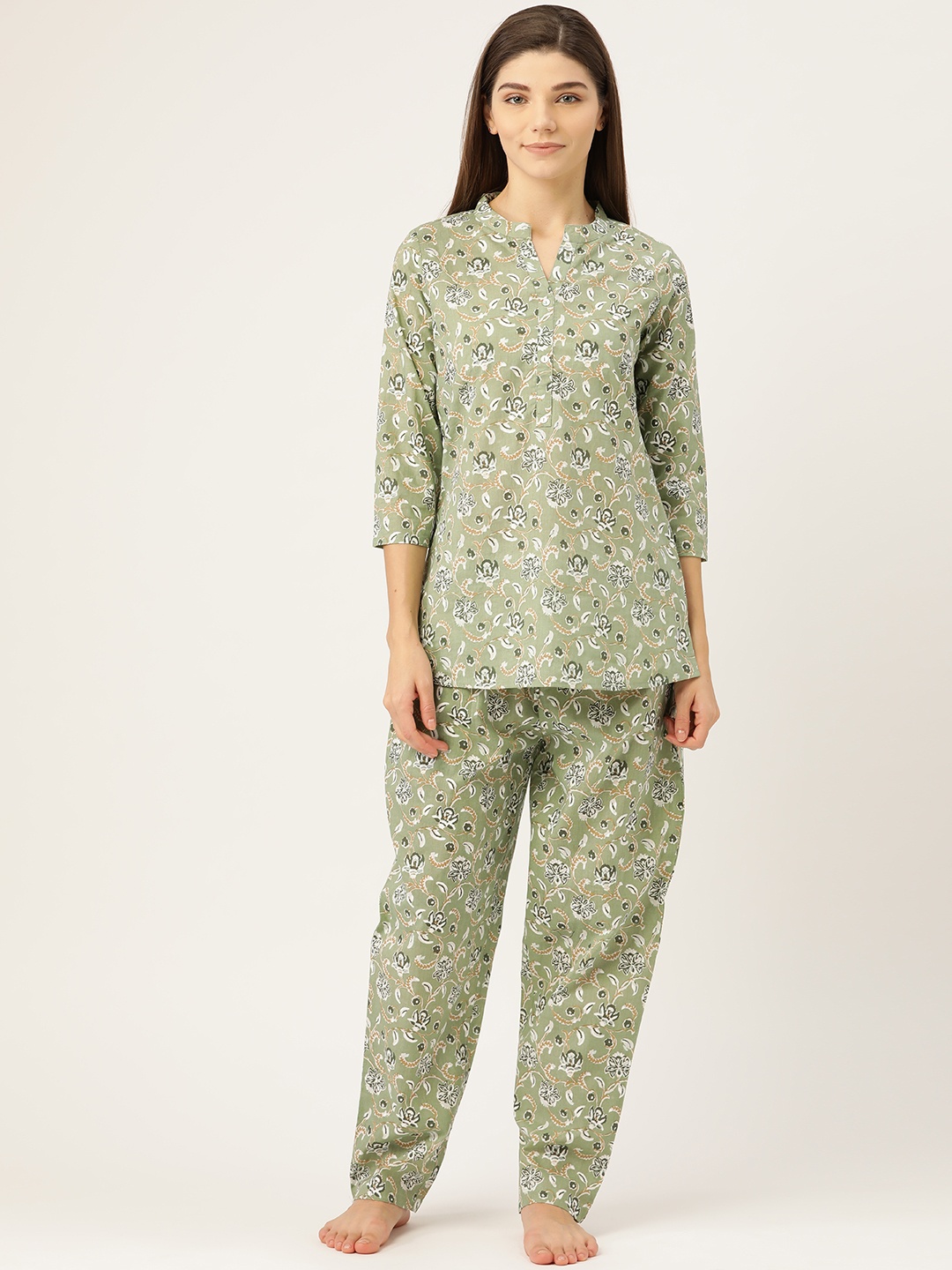 

Prakrti Women Green & White Printed Night suit