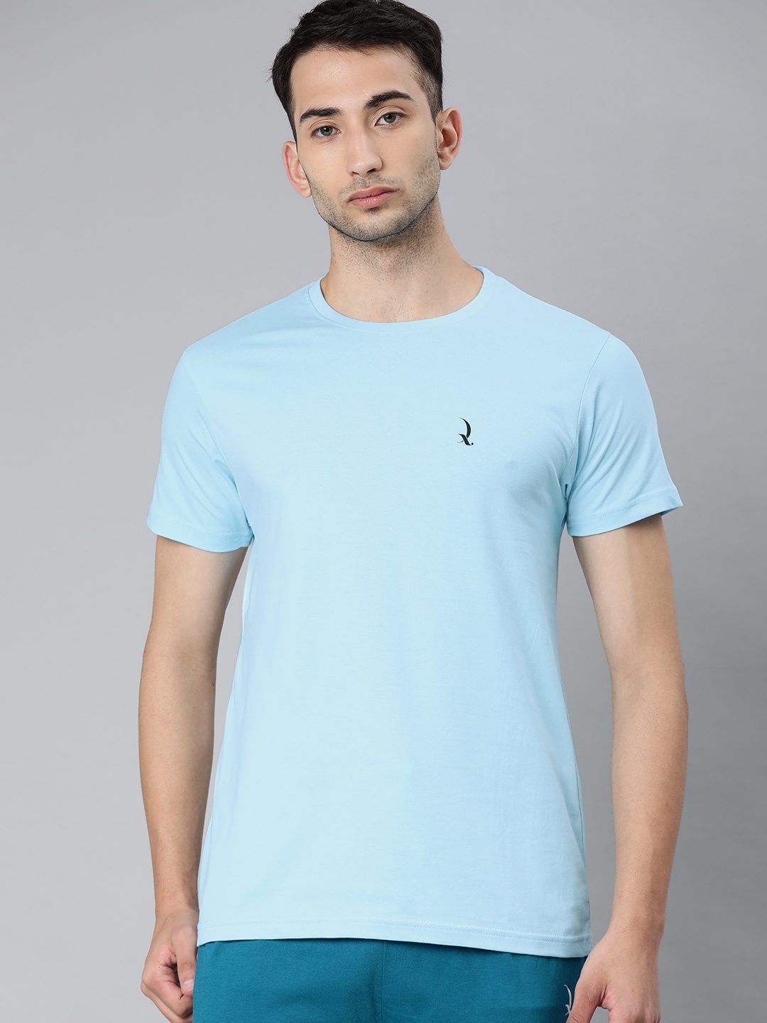 

QUARANTINE Men Blue Solid Lounge T-shirt