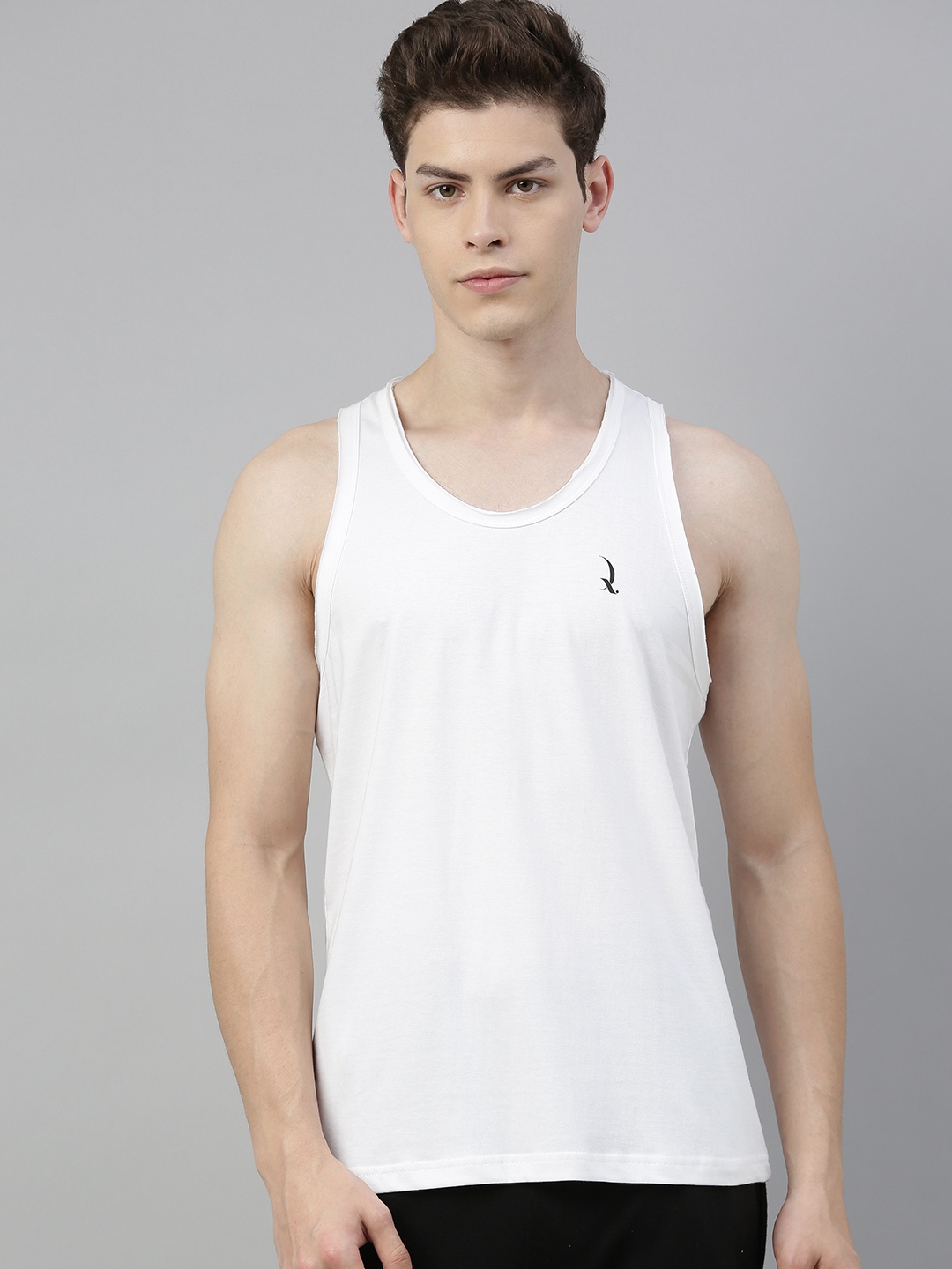 

QUARANTINE Men White Solid Round Neck Lounge Tank T-Shirt
