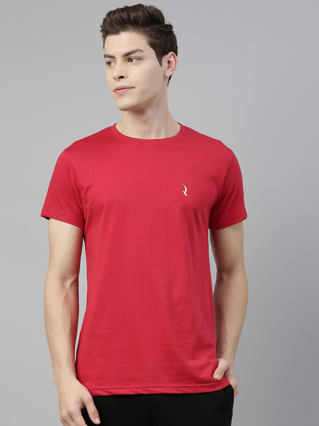 

QUARANTINE Men Red Solid Round Neck Lounge T-shirt