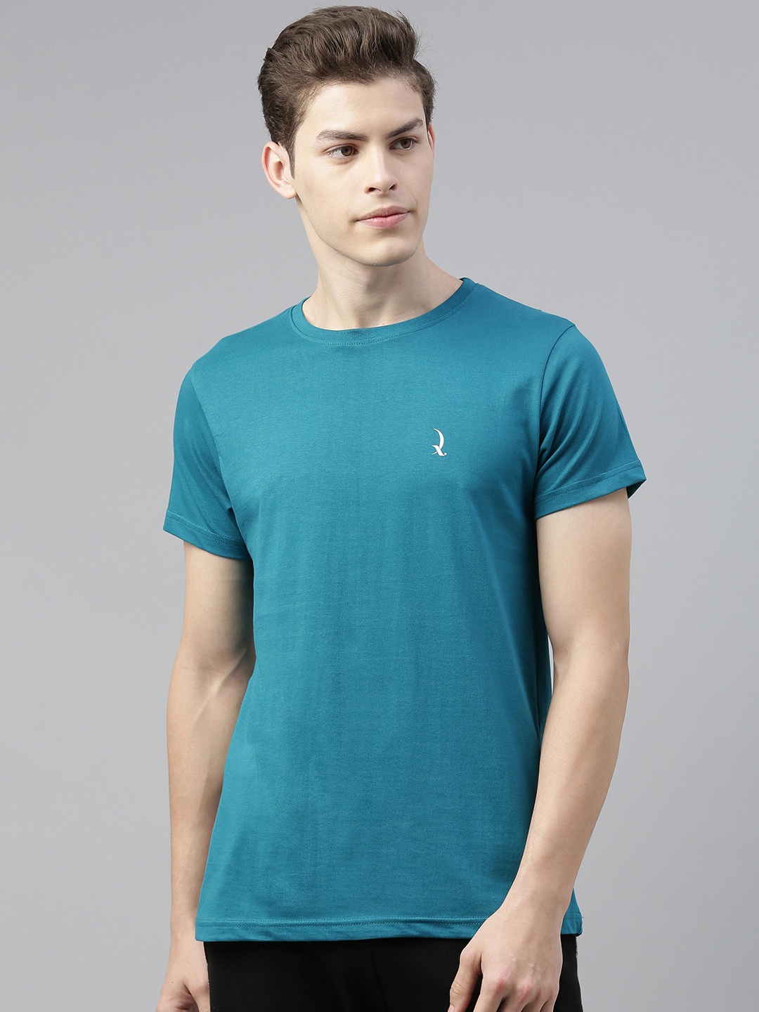 

QUARANTINE Men Blue Solid Lounge T-shirt