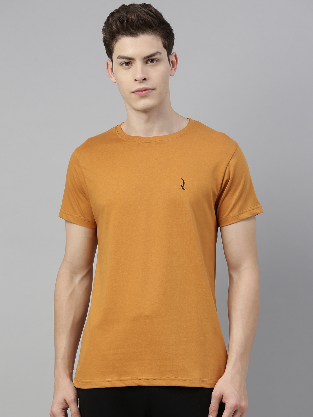 

QUARANTINE Men Brown Solid Round Neck Cotton Lounge T-shirt