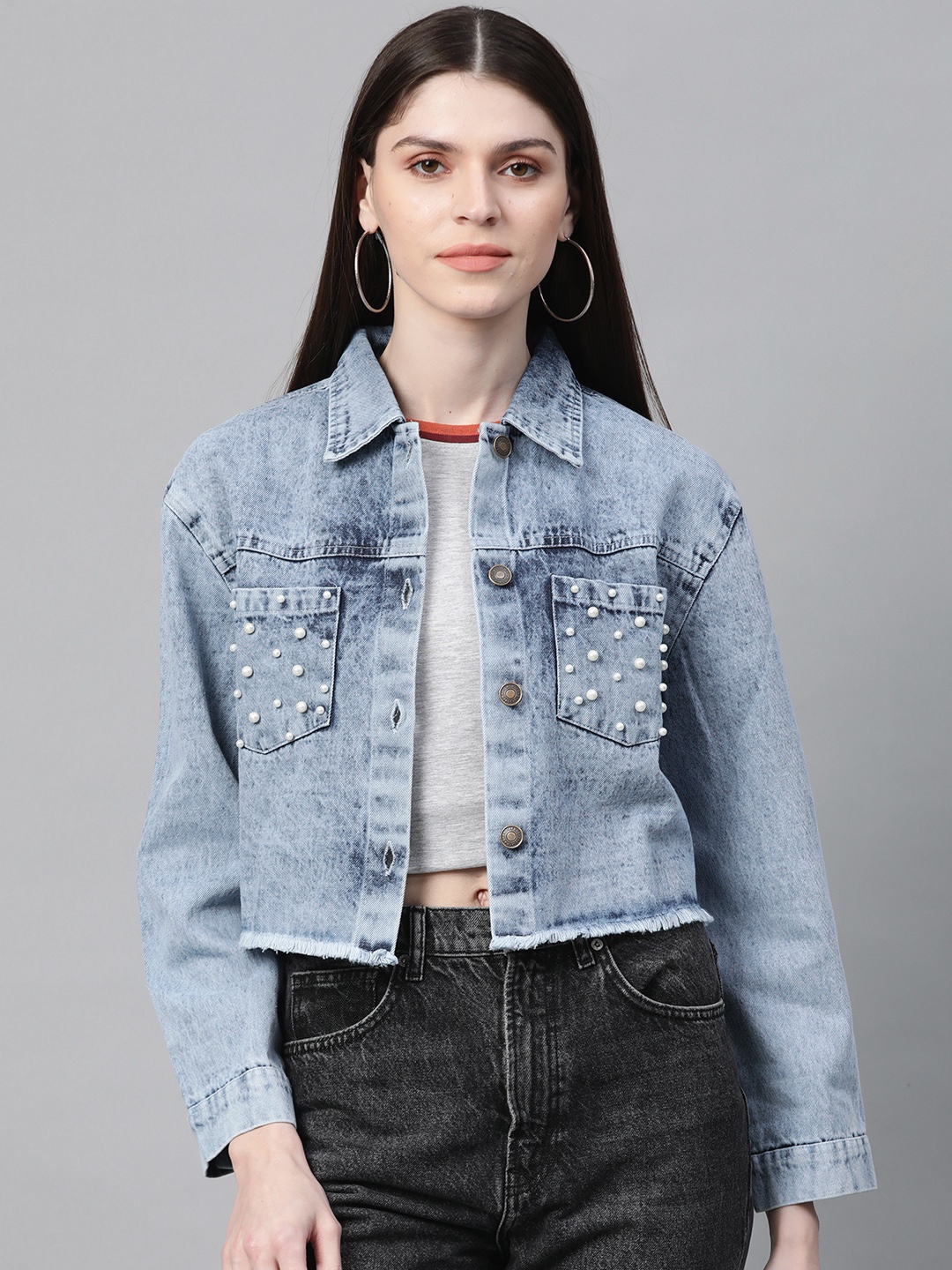 

SASSAFRAS Women Blue Washed Beaded Pockets Crop Denim Jacket