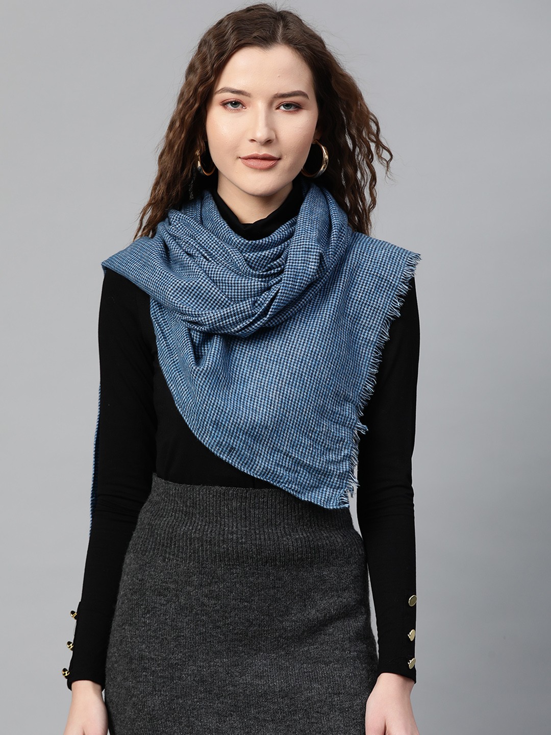 

SASSAFRAS Women Blue Micro Houndstooth Pattern Stole